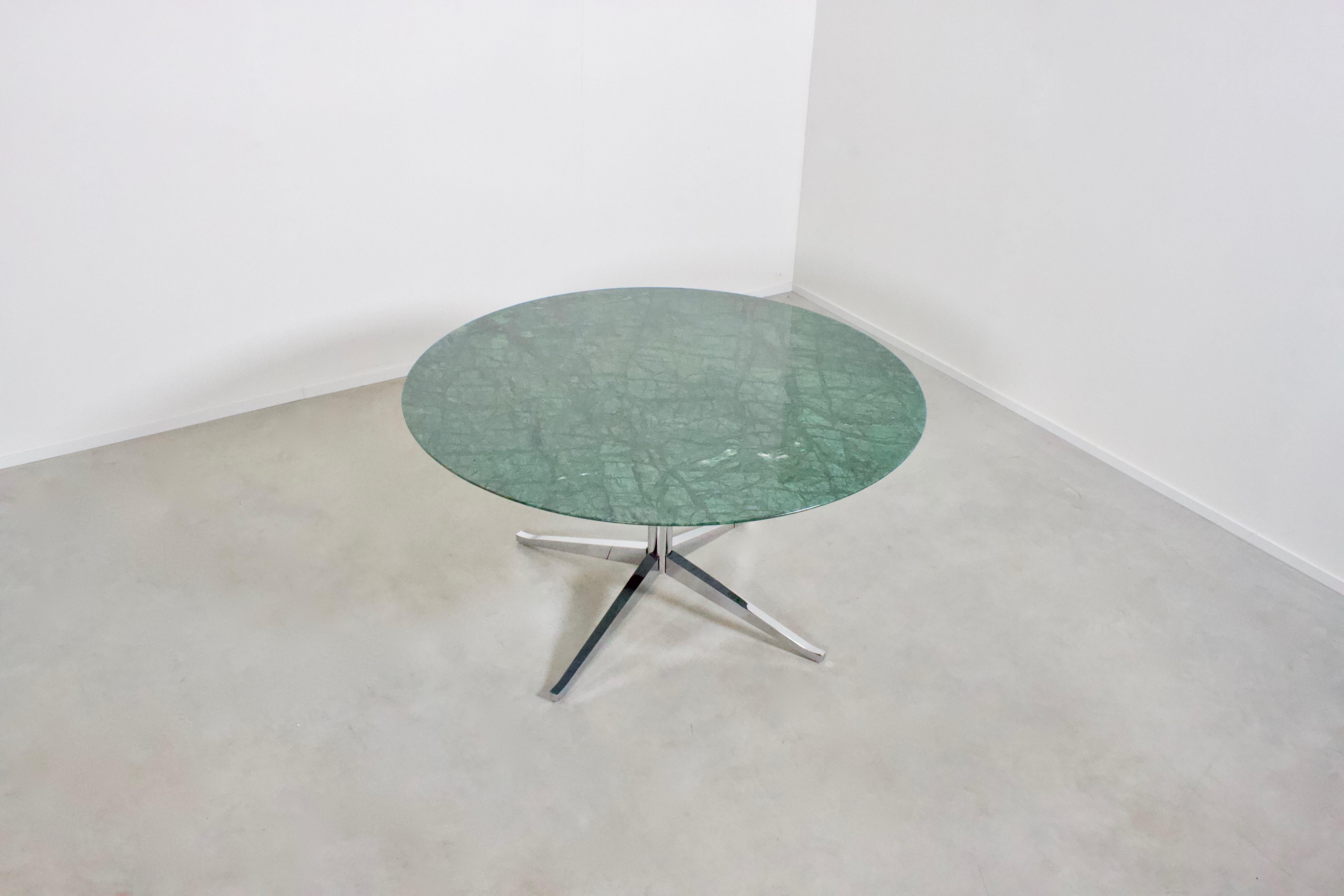Mid-Century Modern Beautiful Florence Knoll Green Marble Dining Table for Knoll International, 1961