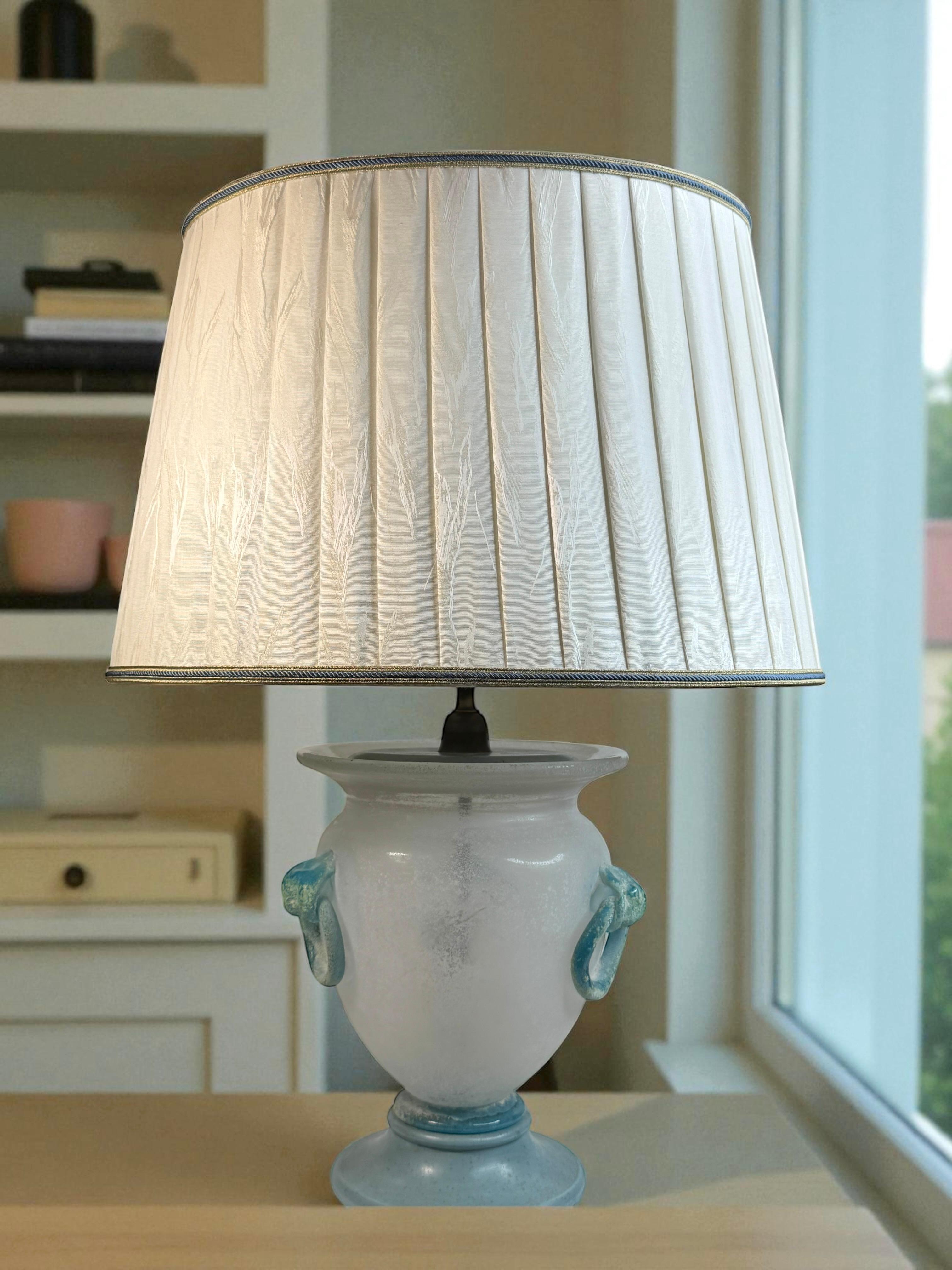 Bellissima lampada da tavolo in vetro di Murano Scavo in stile Florentine, Italia, anni '80 in vendita 5