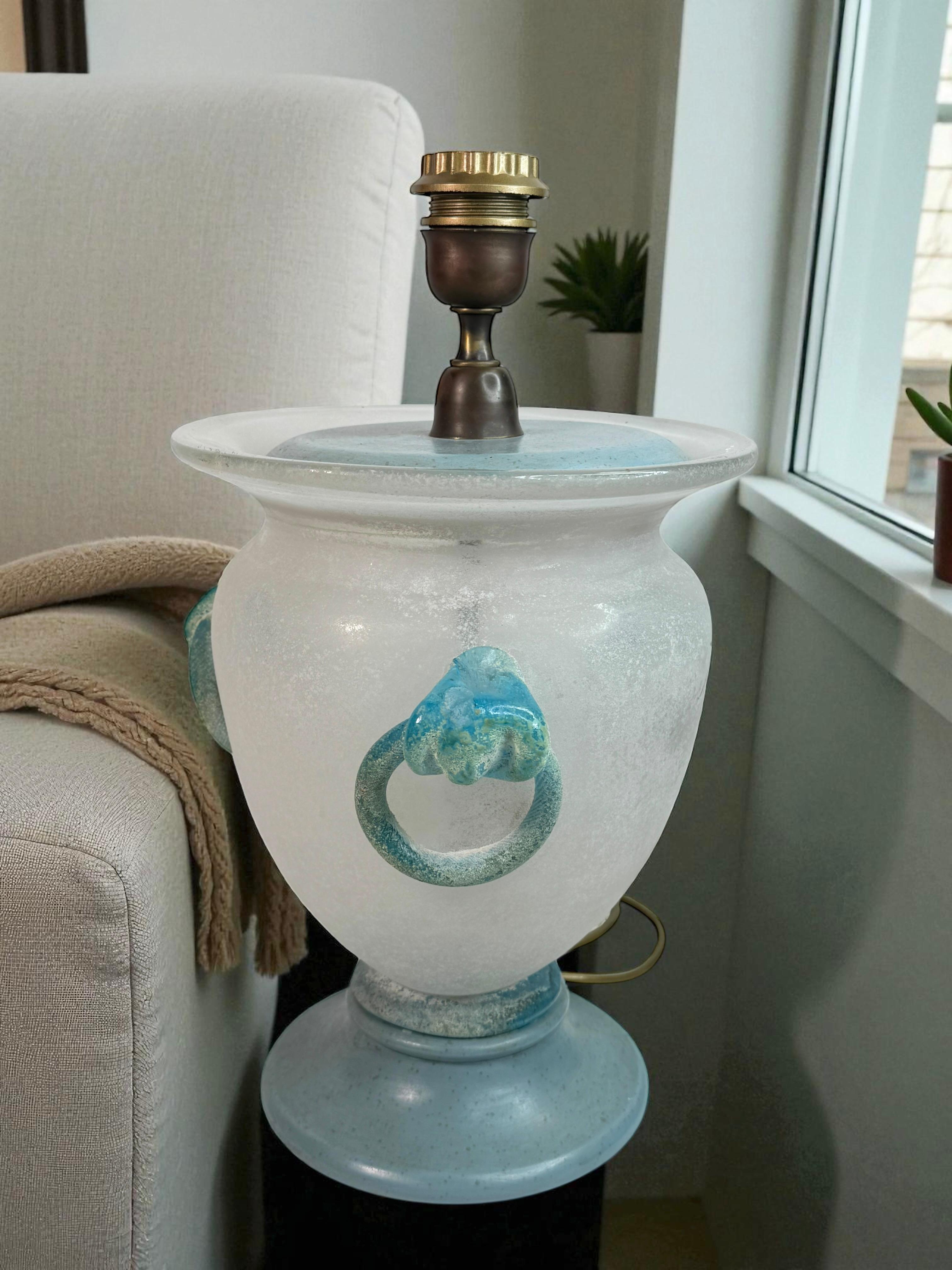 Bellissima lampada da tavolo in vetro di Murano Scavo in stile Florentine, Italia, anni '80 in vendita 1