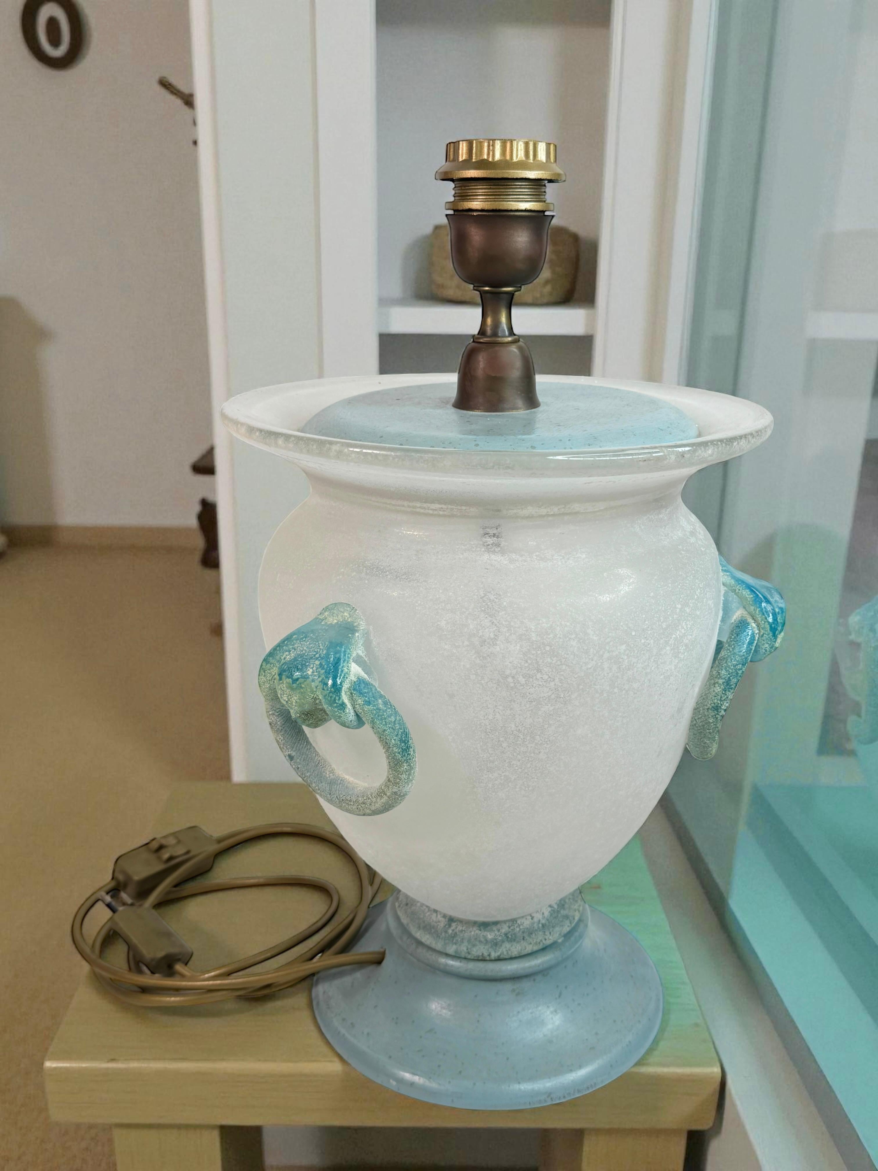 Bellissima lampada da tavolo in vetro di Murano Scavo in stile Florentine, Italia, anni '80 in vendita 2