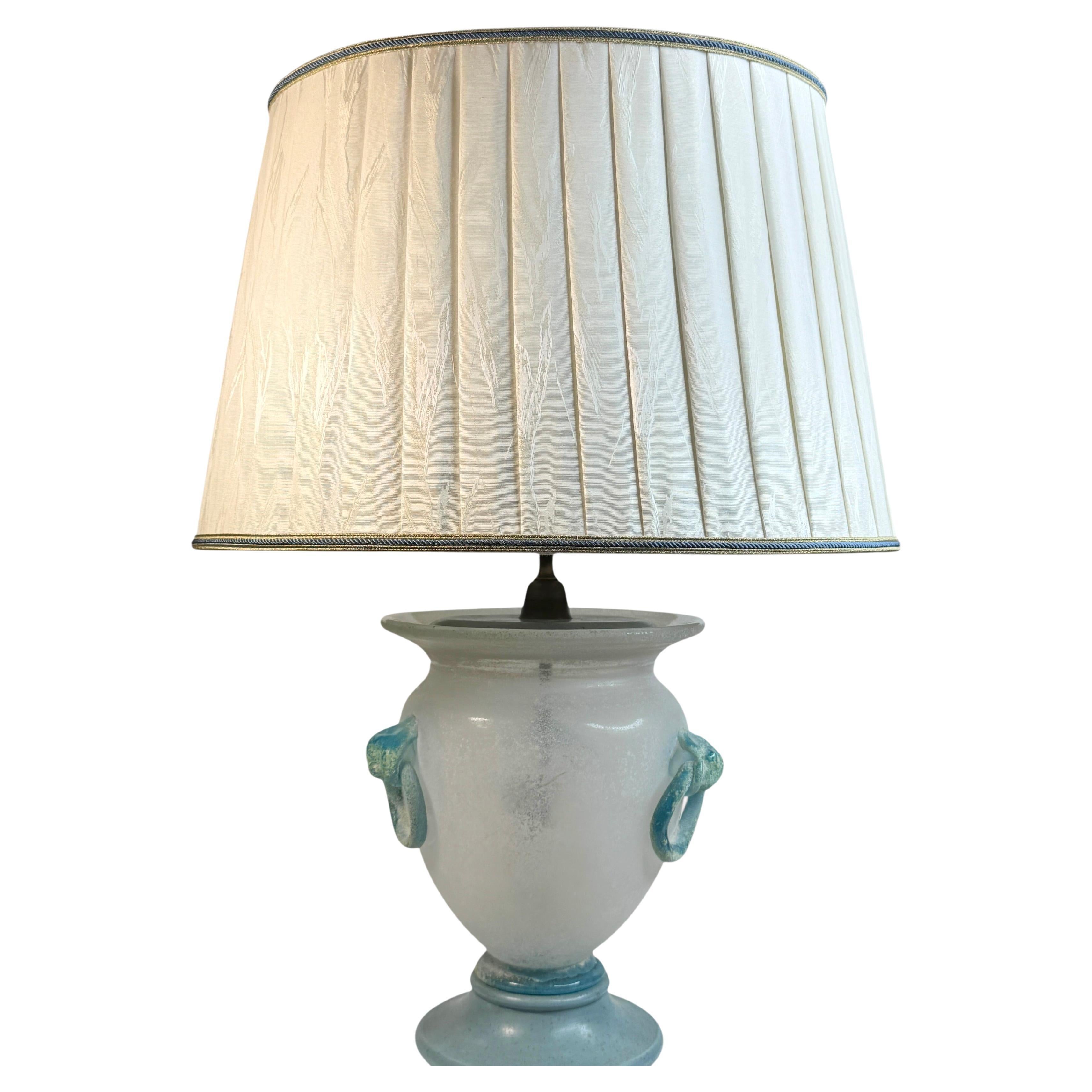 Preciosa lámpara de mesa de cristal de Murano Scavo de estilo florentino, Italia, años 80