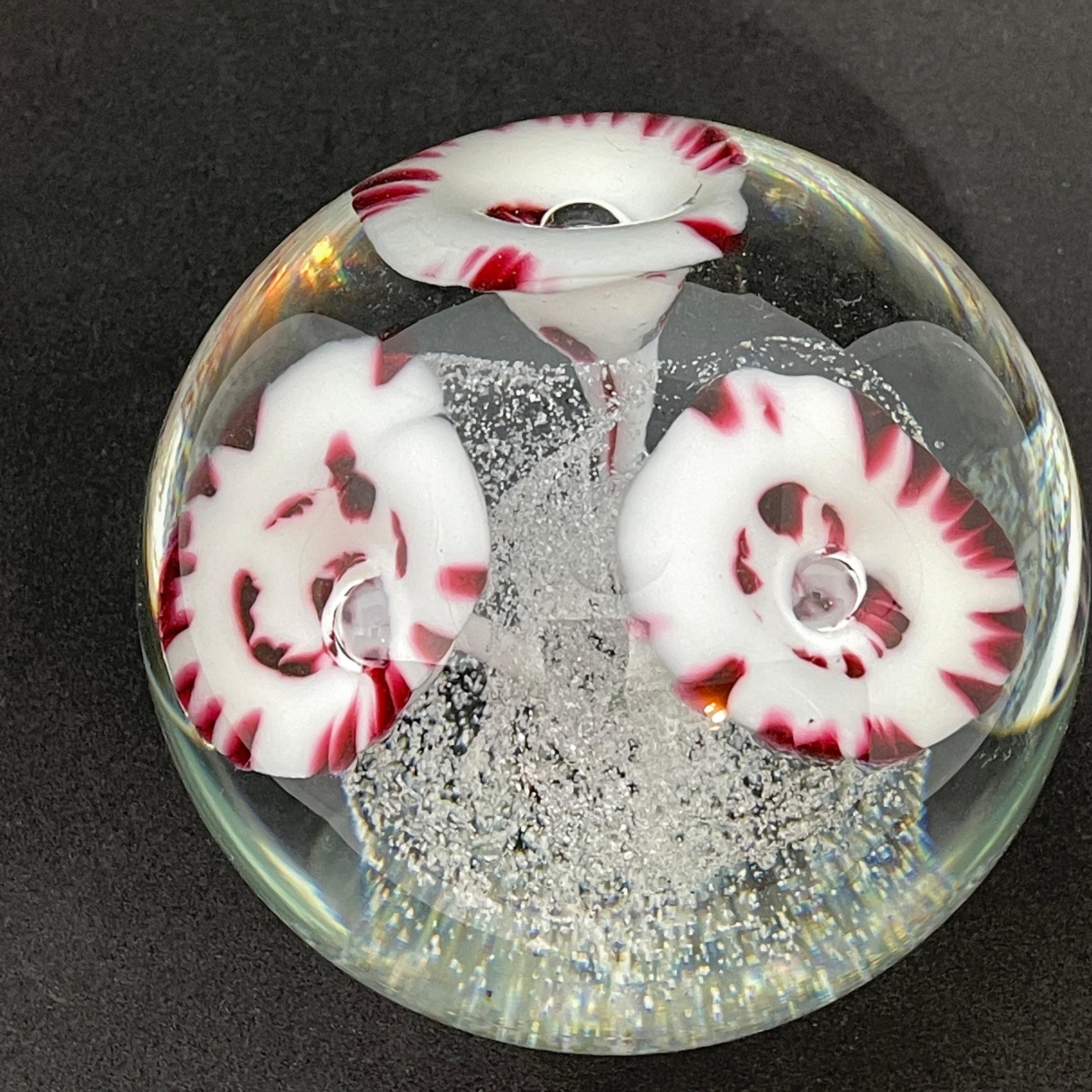 Beautiful Flower Bunch Murano Glass Paperweight, Italy In Good Condition In Nuernberg, DE