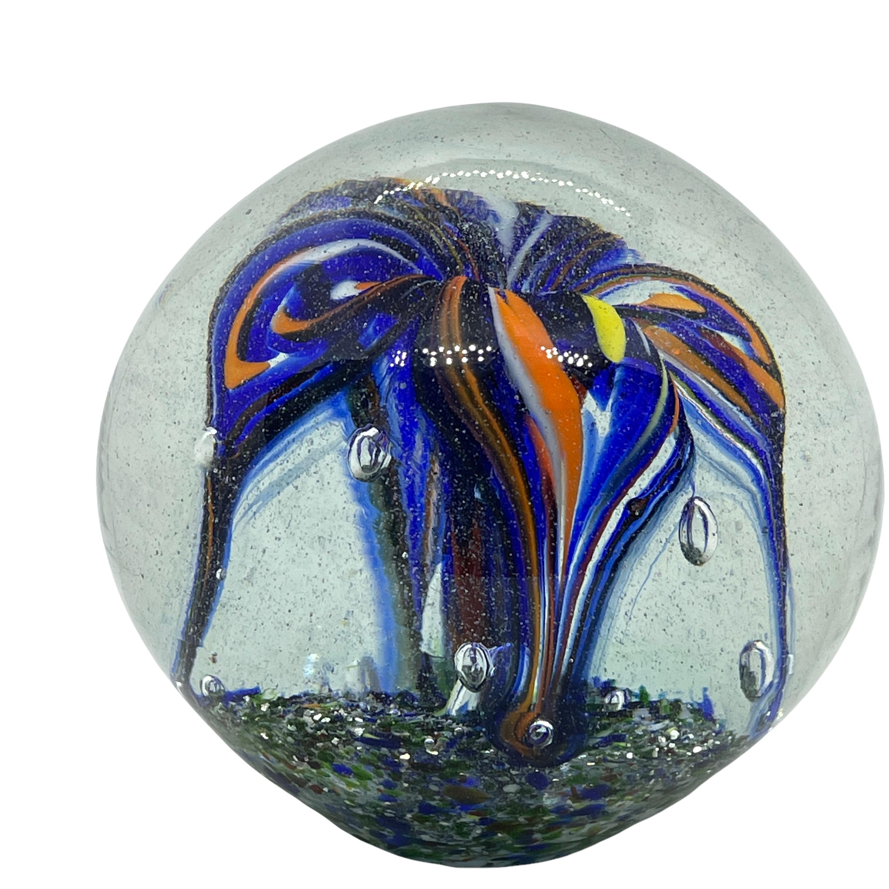 Hand-Crafted Beautiful Flower Murano Glass Paperweight Mid-Century Modern Italy