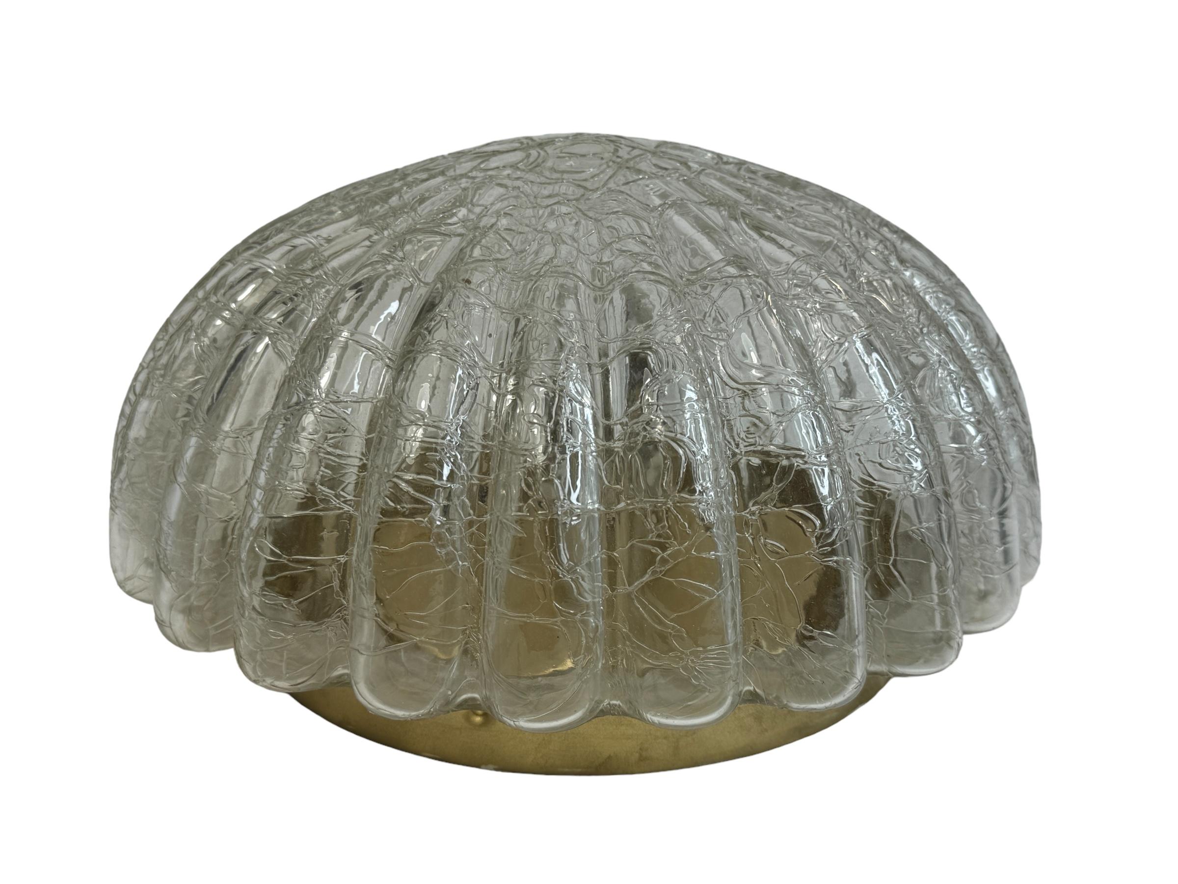 Milieu du XXe siècle Magnifique affleurant en verre en forme de fleur par Doria Leuchten, Allemagne, années 1960 en vente