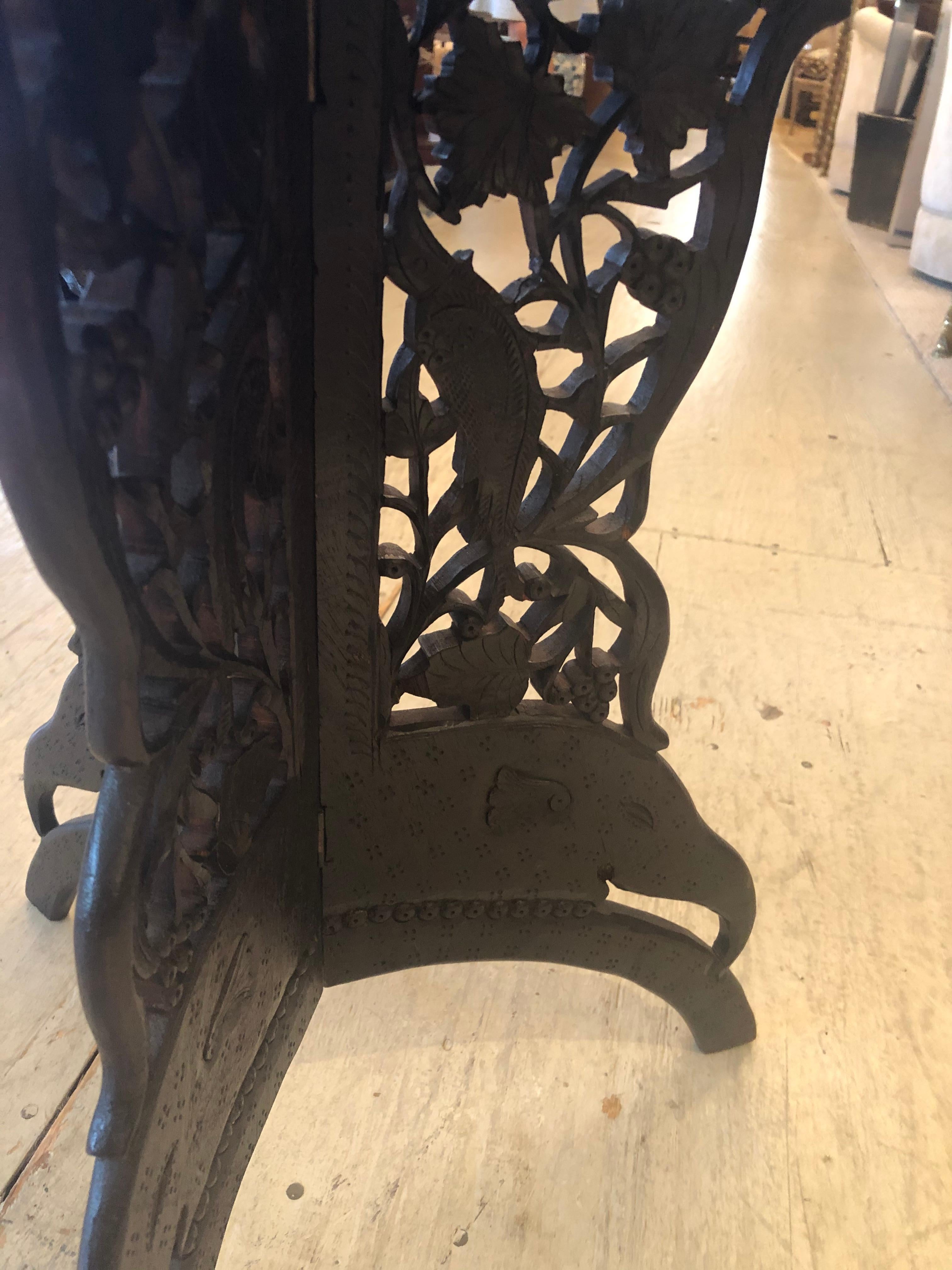 Beautiful Flower Shaped Anglo-Indian Carved Wood End Side Table In Excellent Condition In Hopewell, NJ