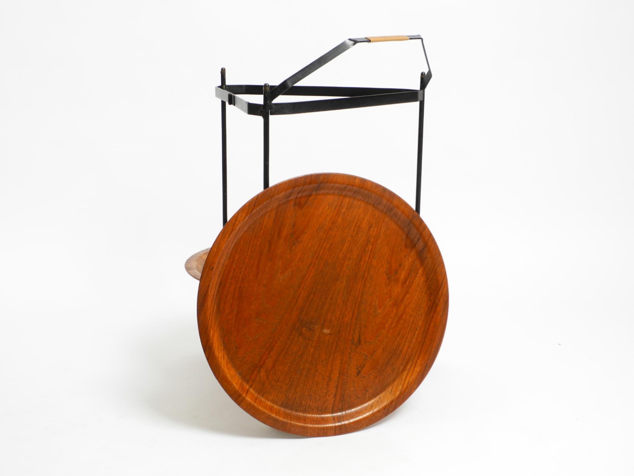 Beautiful folding Mid Century serving trolley with removable teak pagwood trays For Sale 4