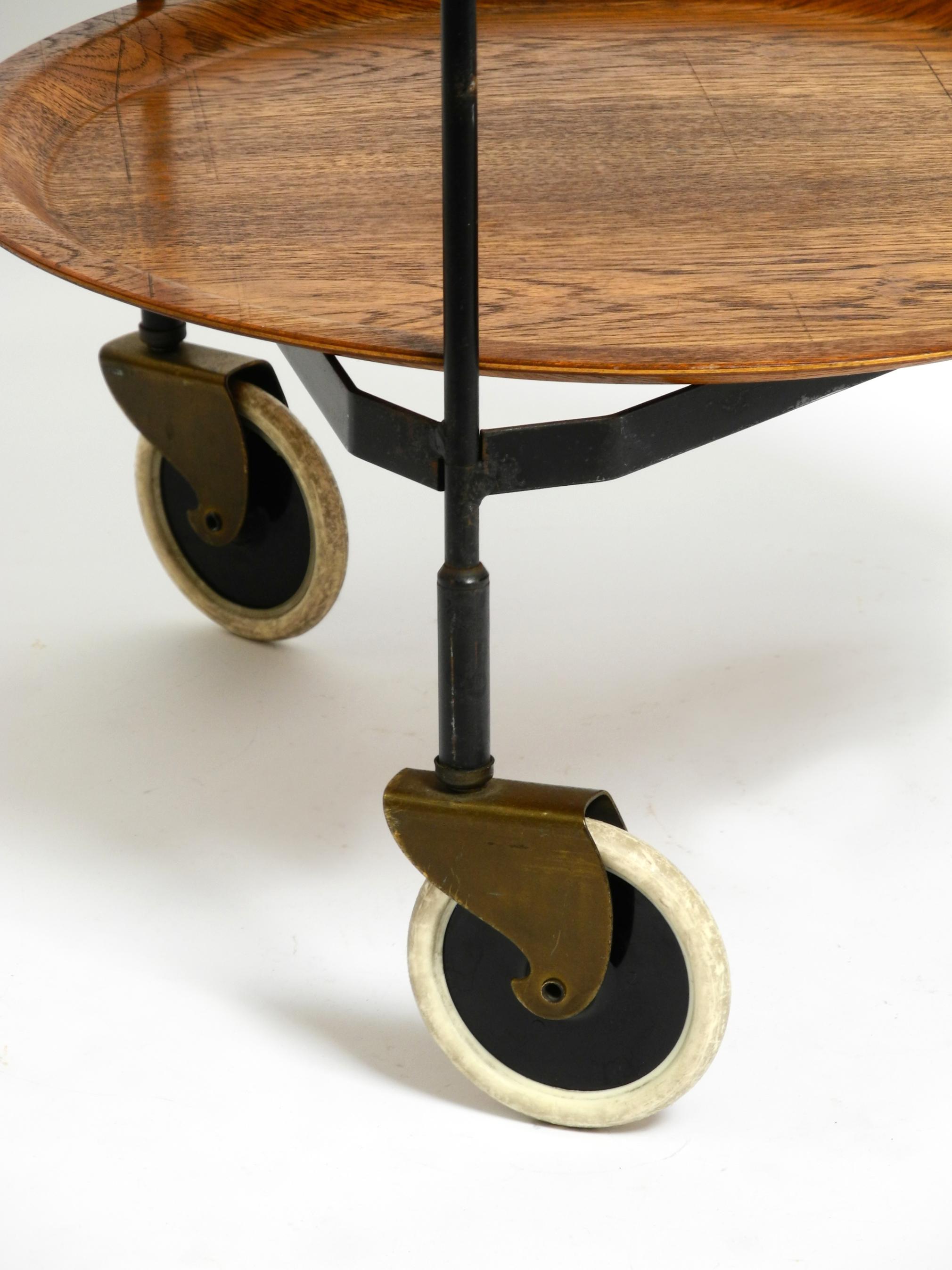 Beautiful folding Mid Century serving trolley with removable teak pagwood trays For Sale 5