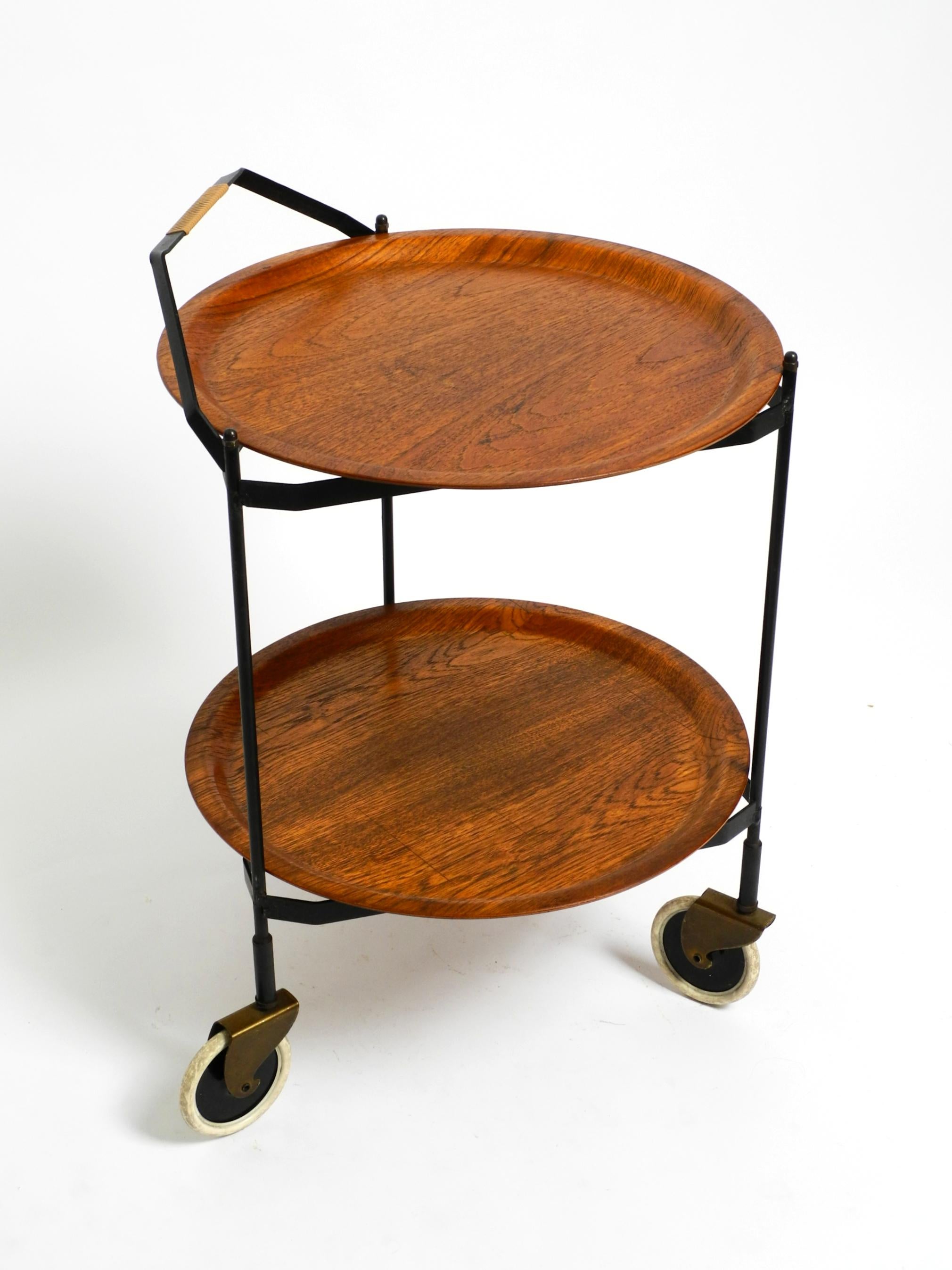 Beautiful folding Mid Century serving trolley with removable teak pagwood trays For Sale 12