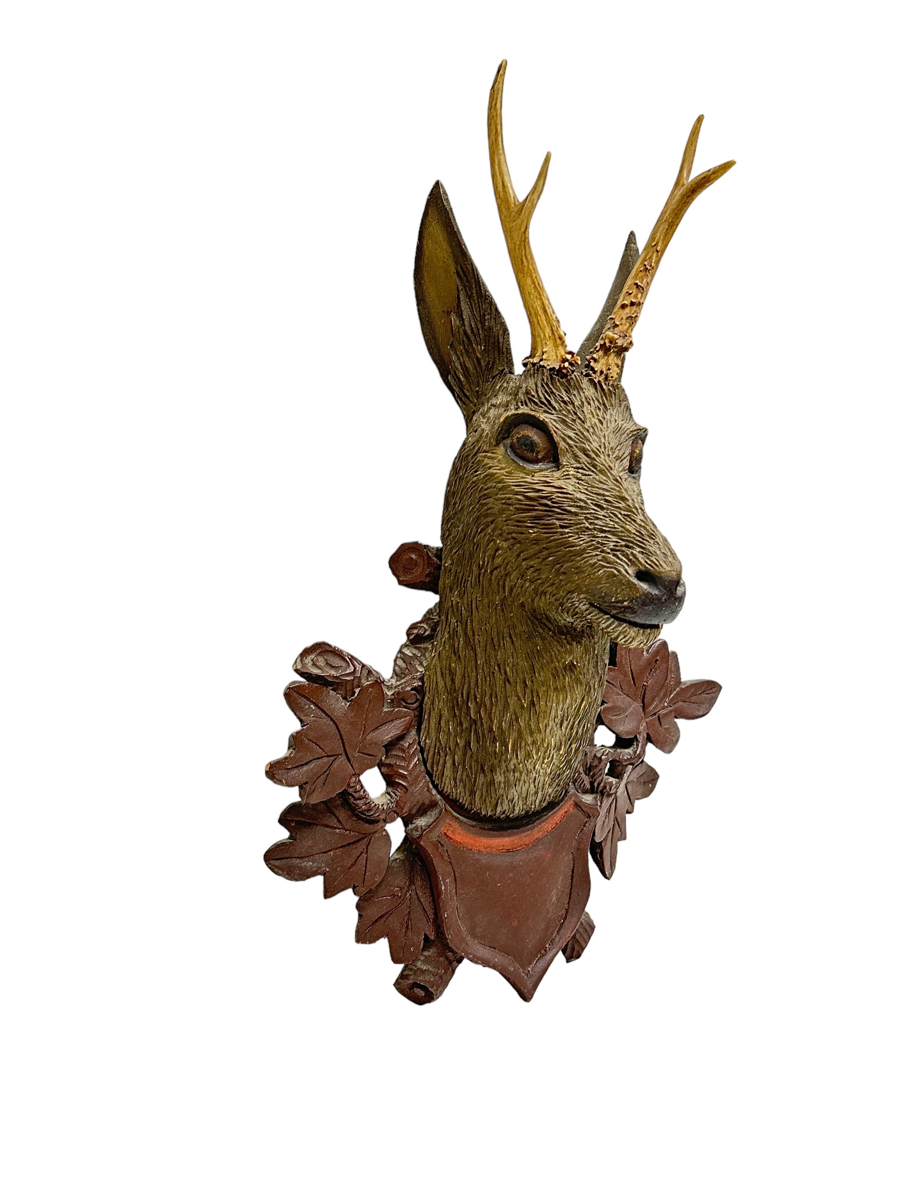 Beautiful Folk Art Wood Carved Deer Head with Real Antlers, Germany 19th Century In Good Condition In Nuernberg, DE