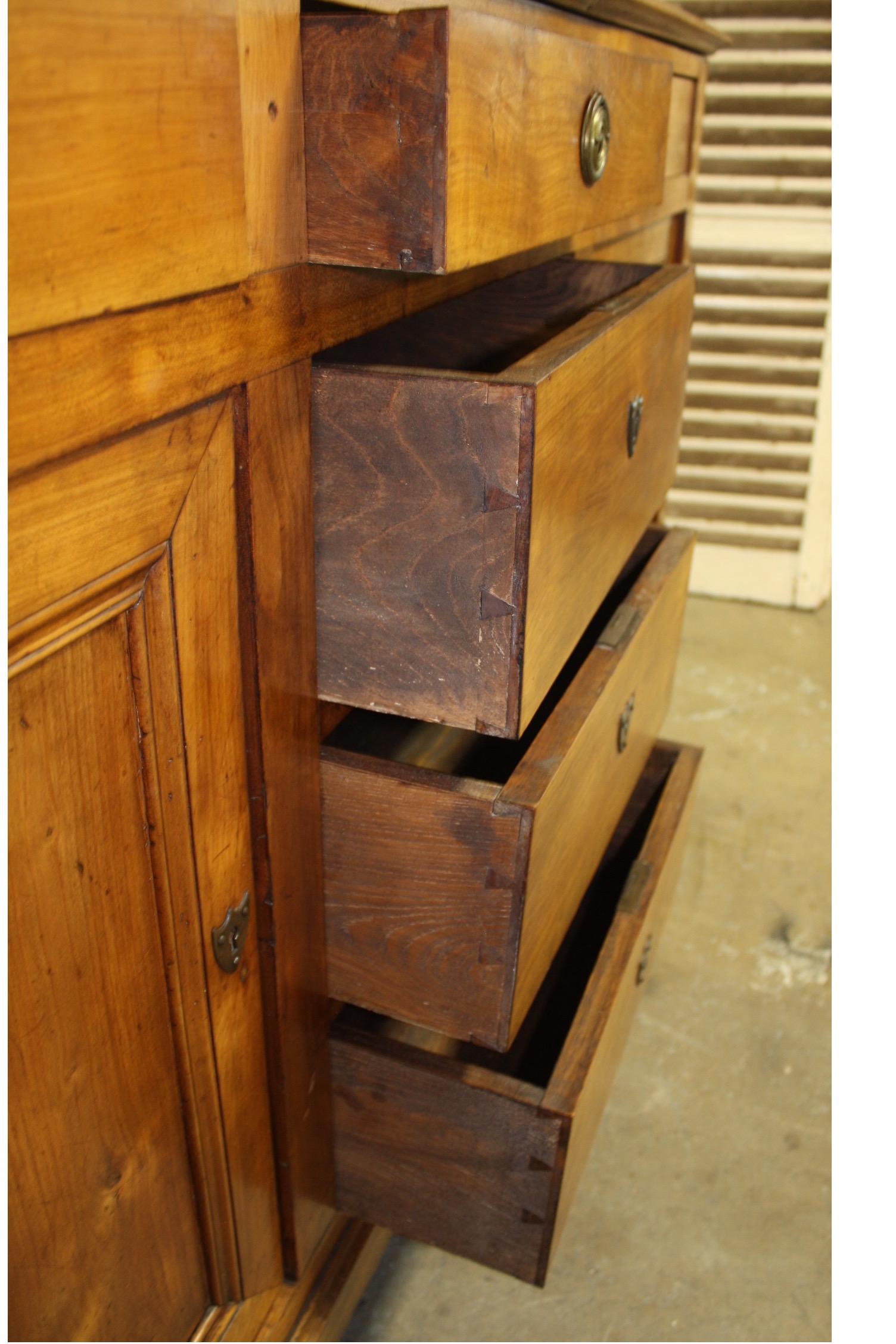 Beautiful French 18th Century Sideboard 10