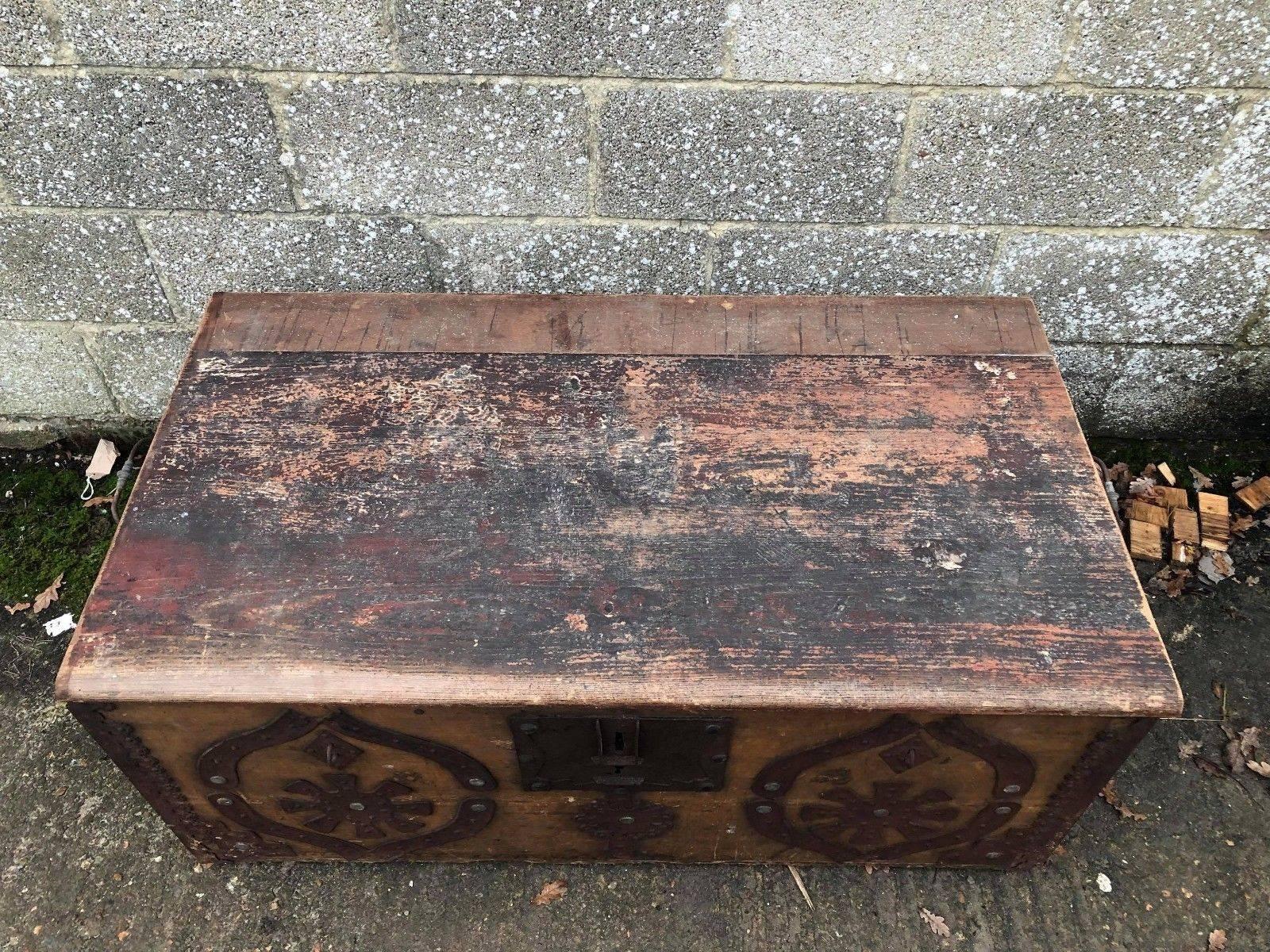 Beautiful French 19th Century Antique Vintage Marriage Trunk, Original Paint For Sale 3