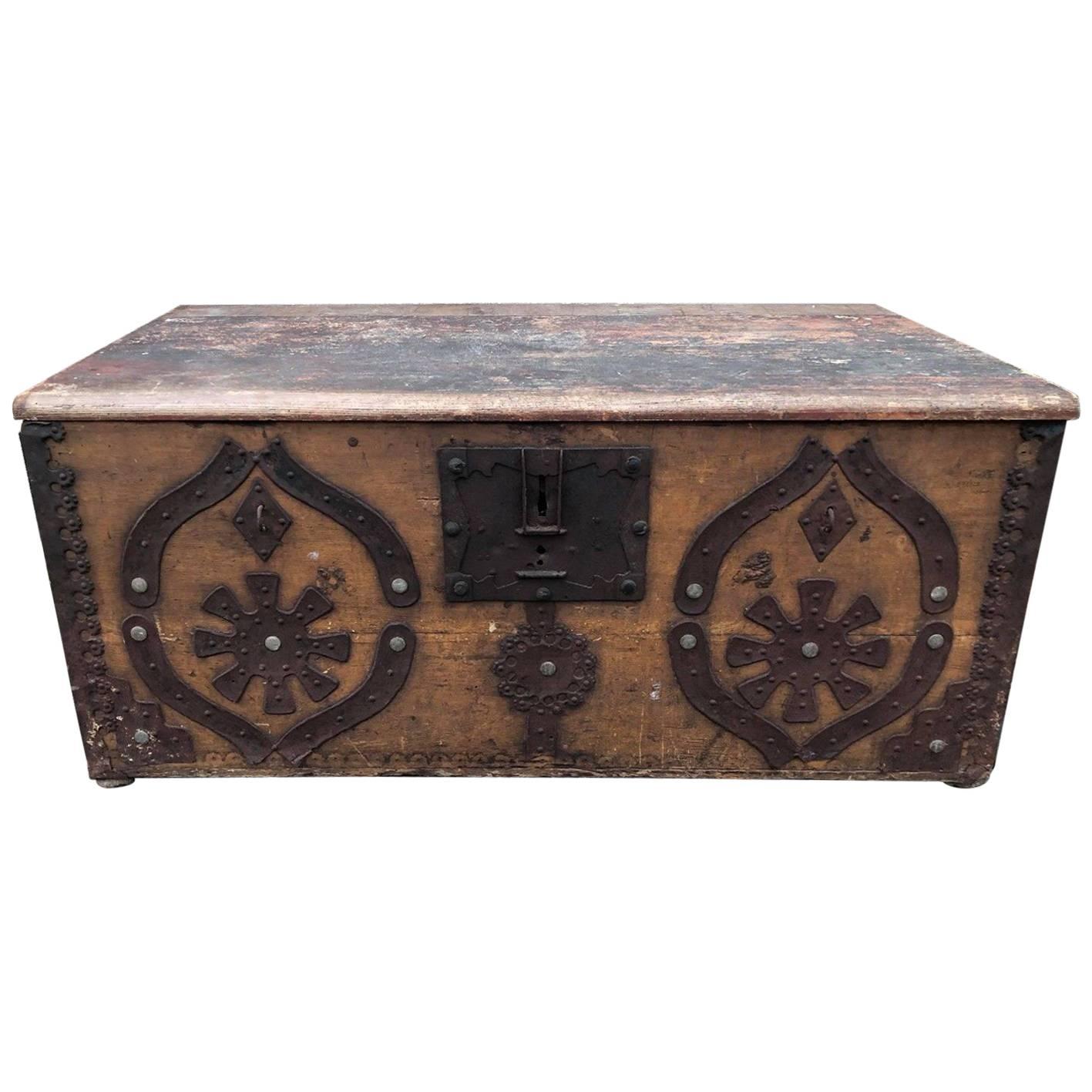 Beautiful French 19th Century Antique Vintage Marriage Trunk, Original Paint For Sale
