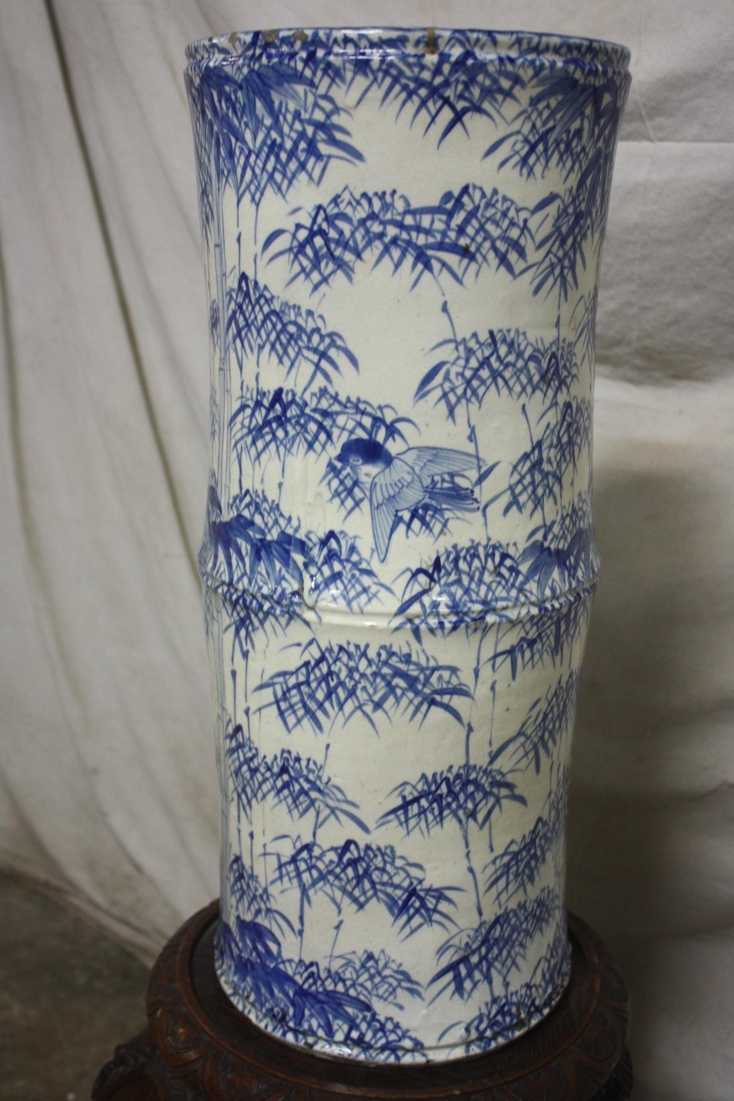 Beautiful French 19th Century Vase For Sale 2