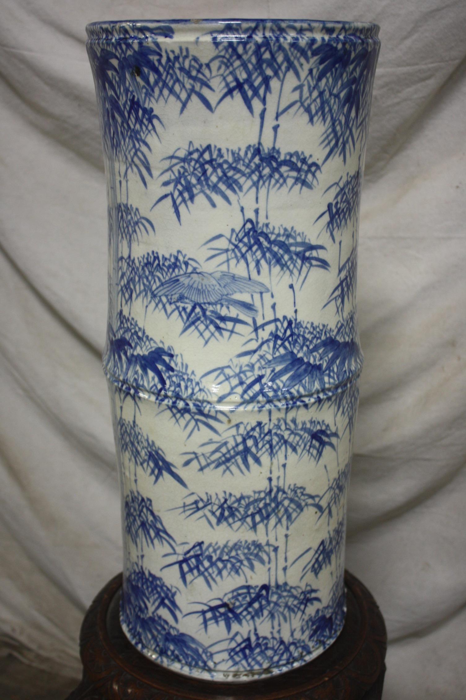 Beautiful French 19th Century Vase For Sale 4