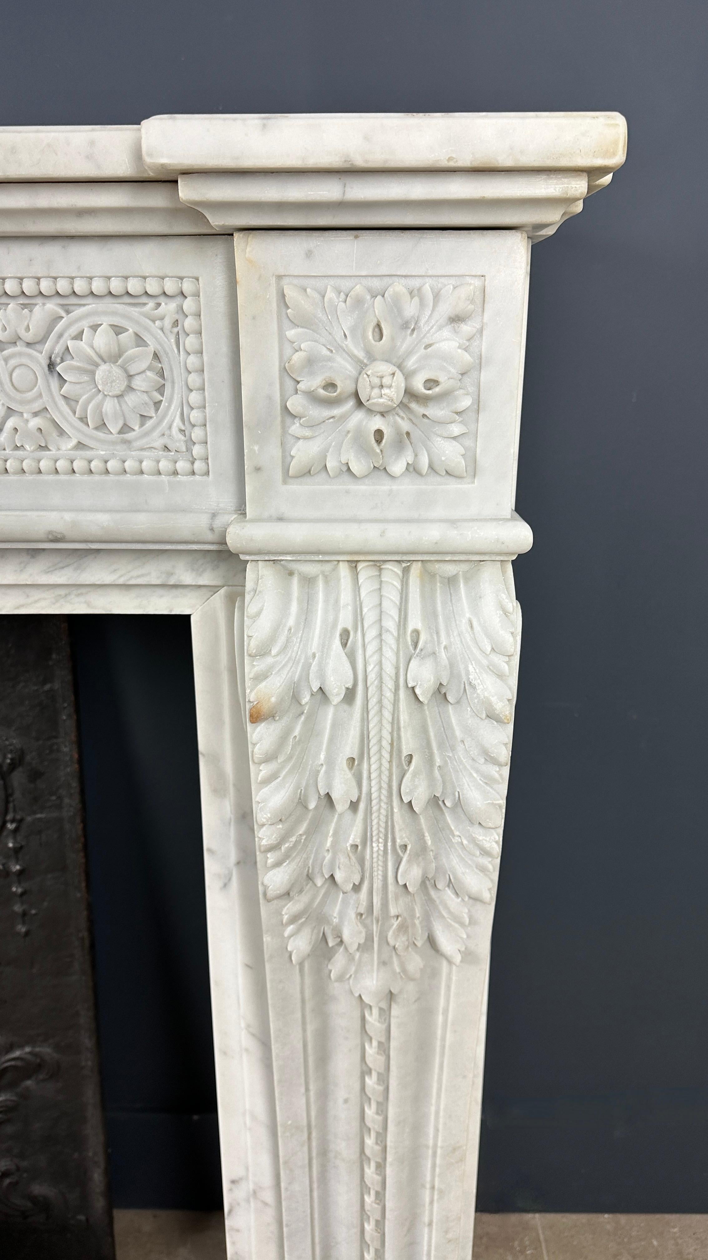 Beautiful French Antique Louis XV Front Fireplace in Carrara Marble For Sale 3