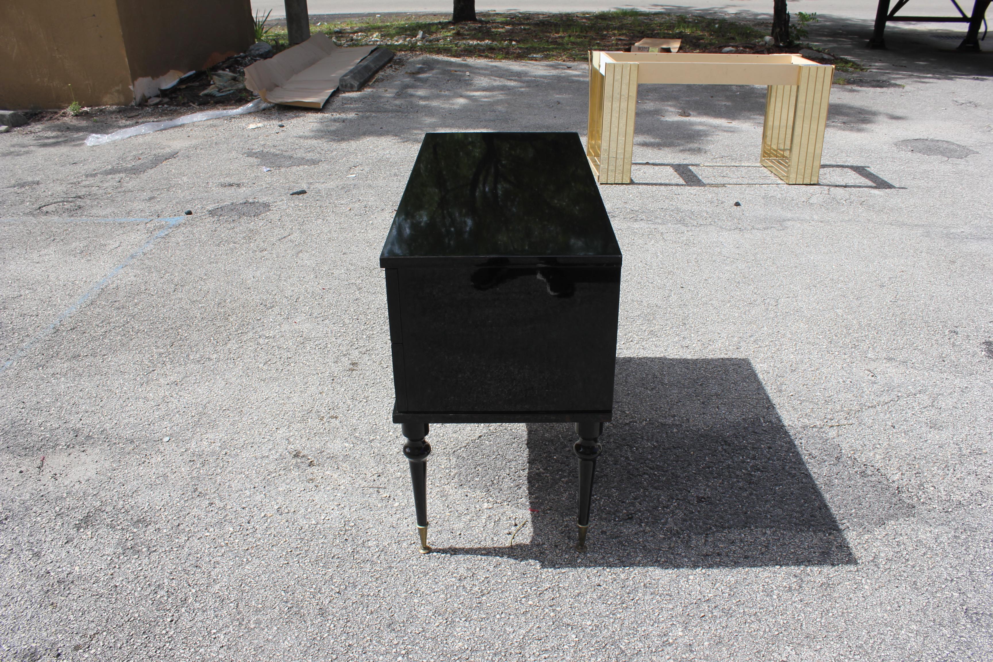 Beautiful French Art Deco Dark Mahogany Dresser or Commode, circa 1940s 7