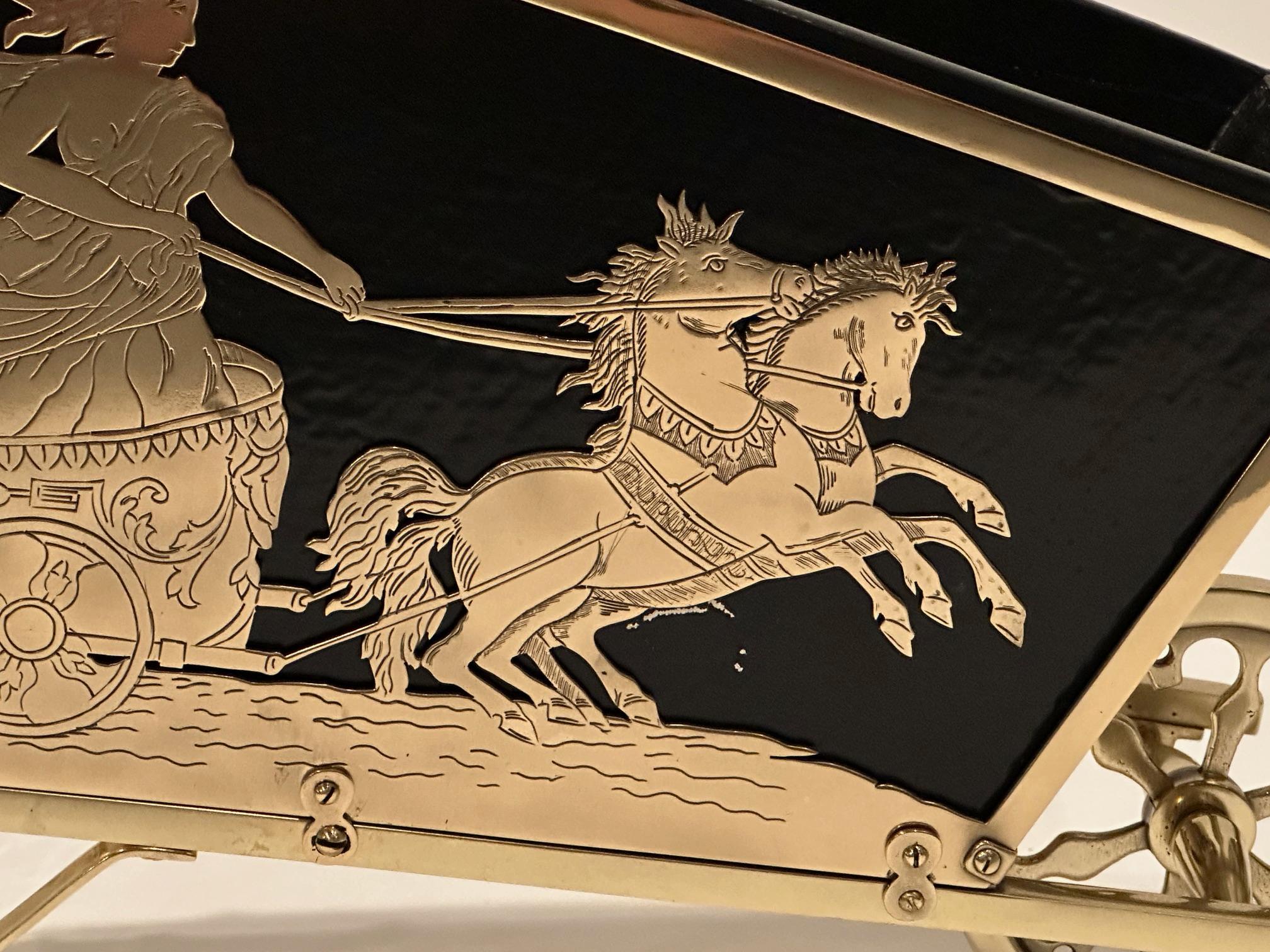 Laiton Magnifique centre de table en forme de roue de style néoclassique en laiton français en vente