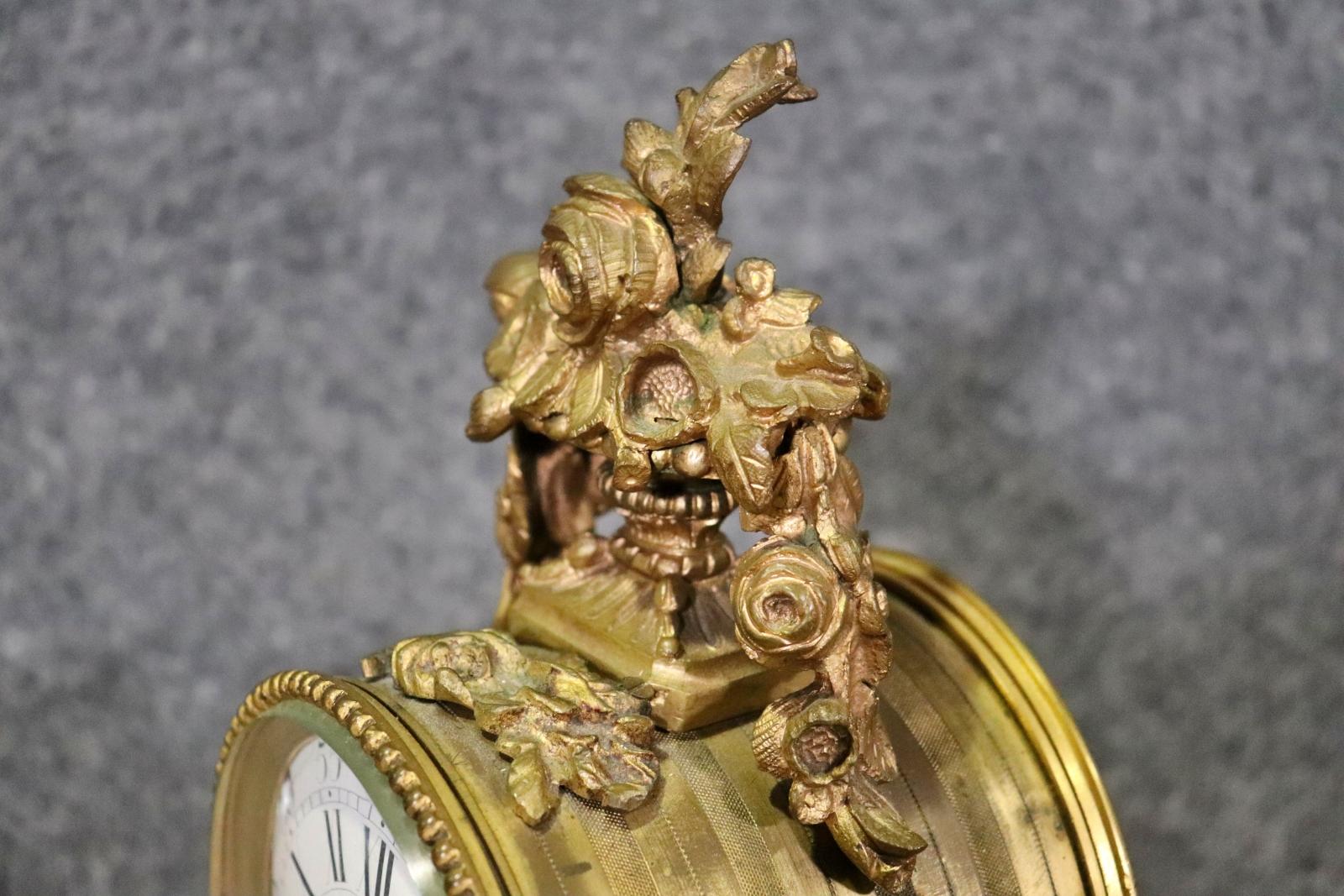 Schöne französische Bronze antike Mantel Schreibtisch Uhr  (Frühes 20. Jahrhundert) im Angebot