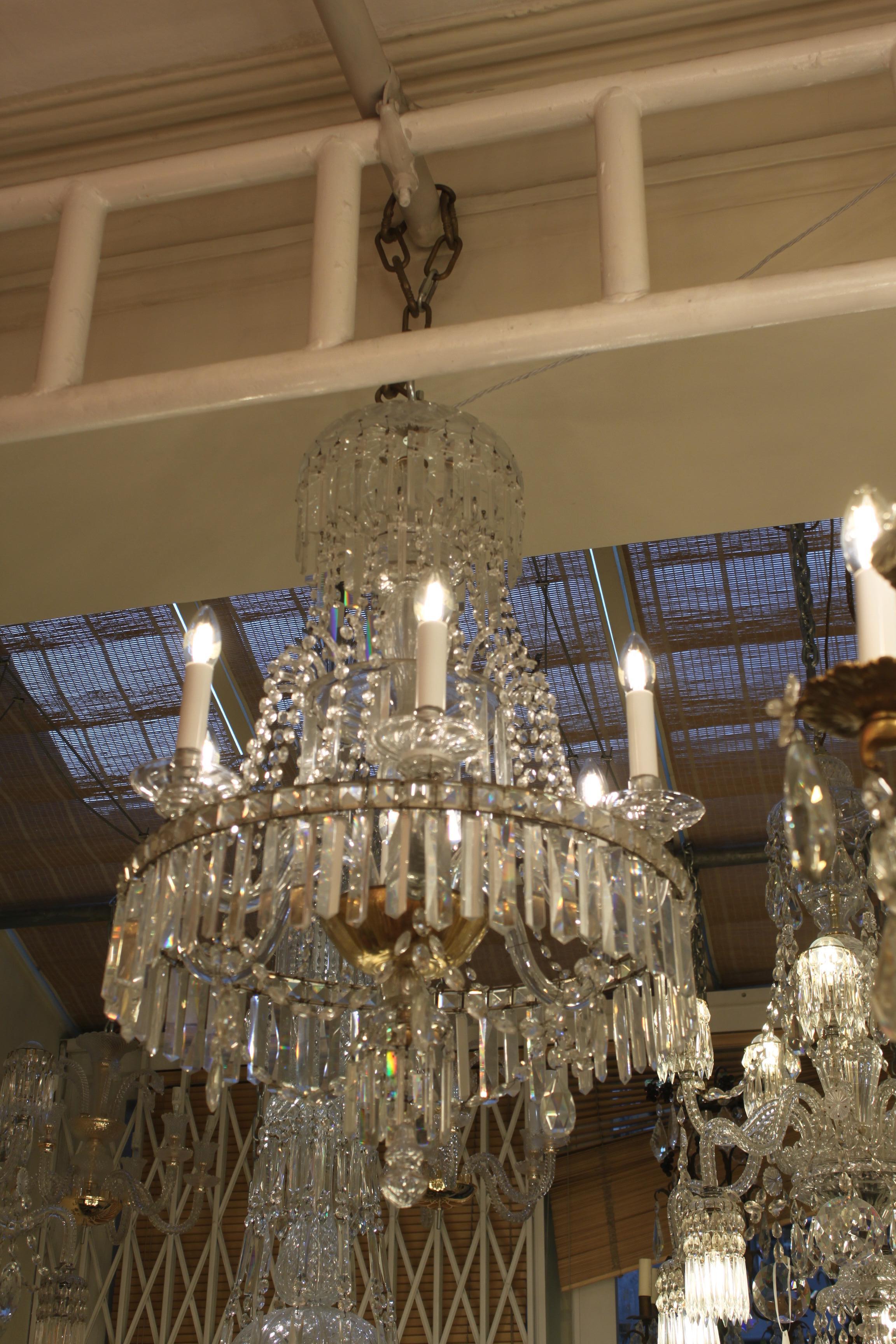 Beautiful French Crystal Prism and Drop 6 Arm Chandelier In Excellent Condition For Sale In London, GB