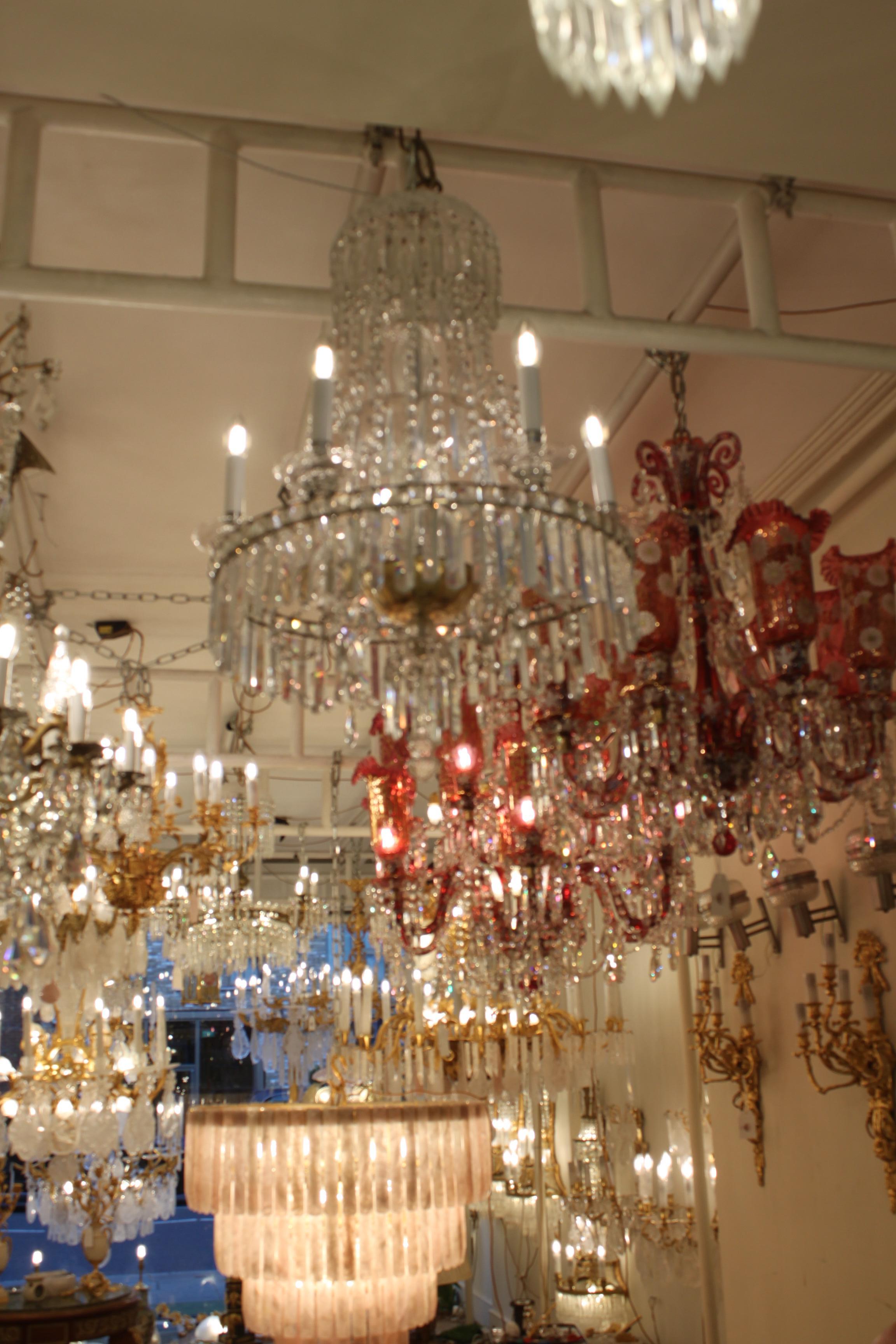 Beautiful French Crystal Prism and Drop 6 Arm Chandelier For Sale 1