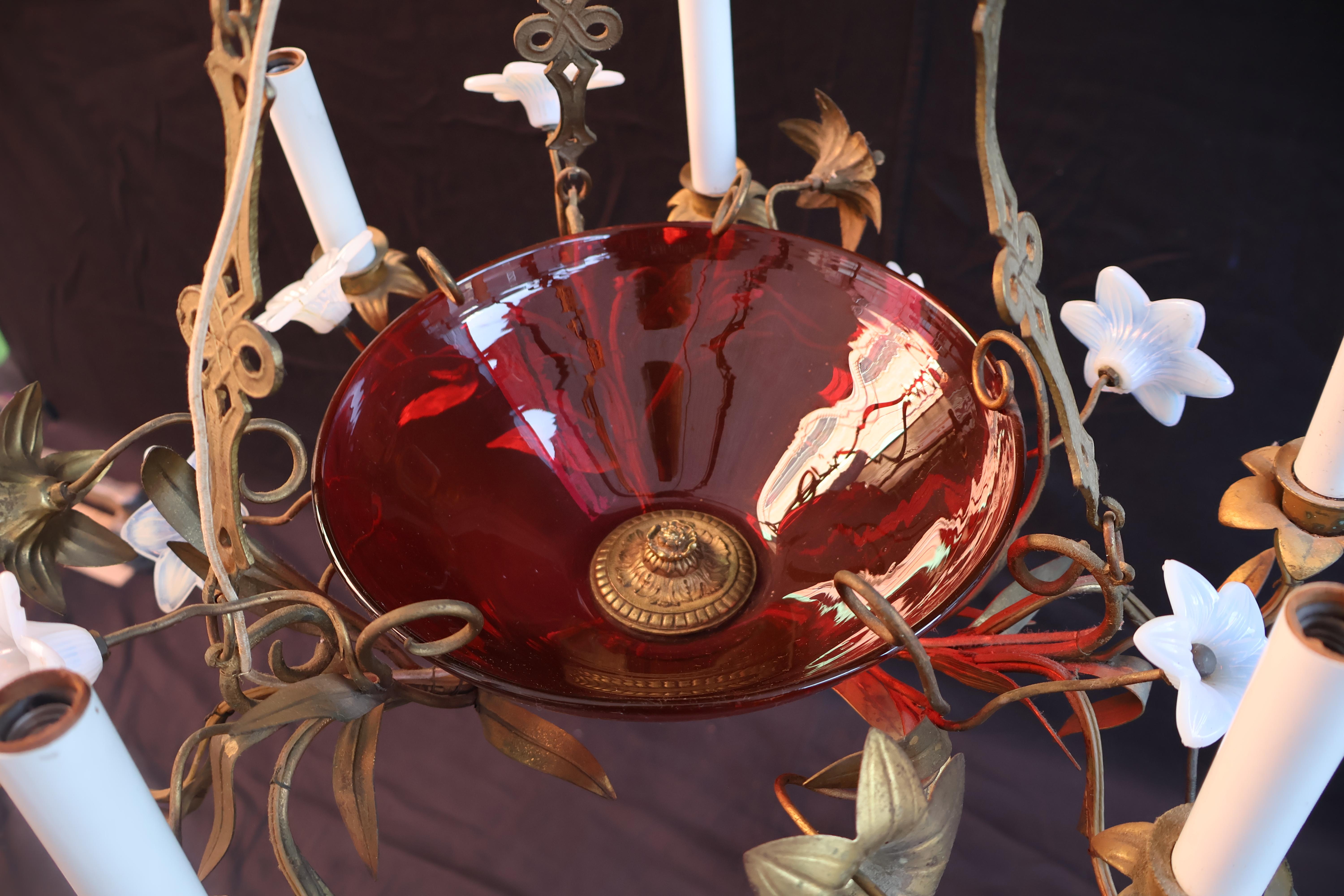 Preciosa lámpara de araña francesa de finales del siglo XIX Latón en venta