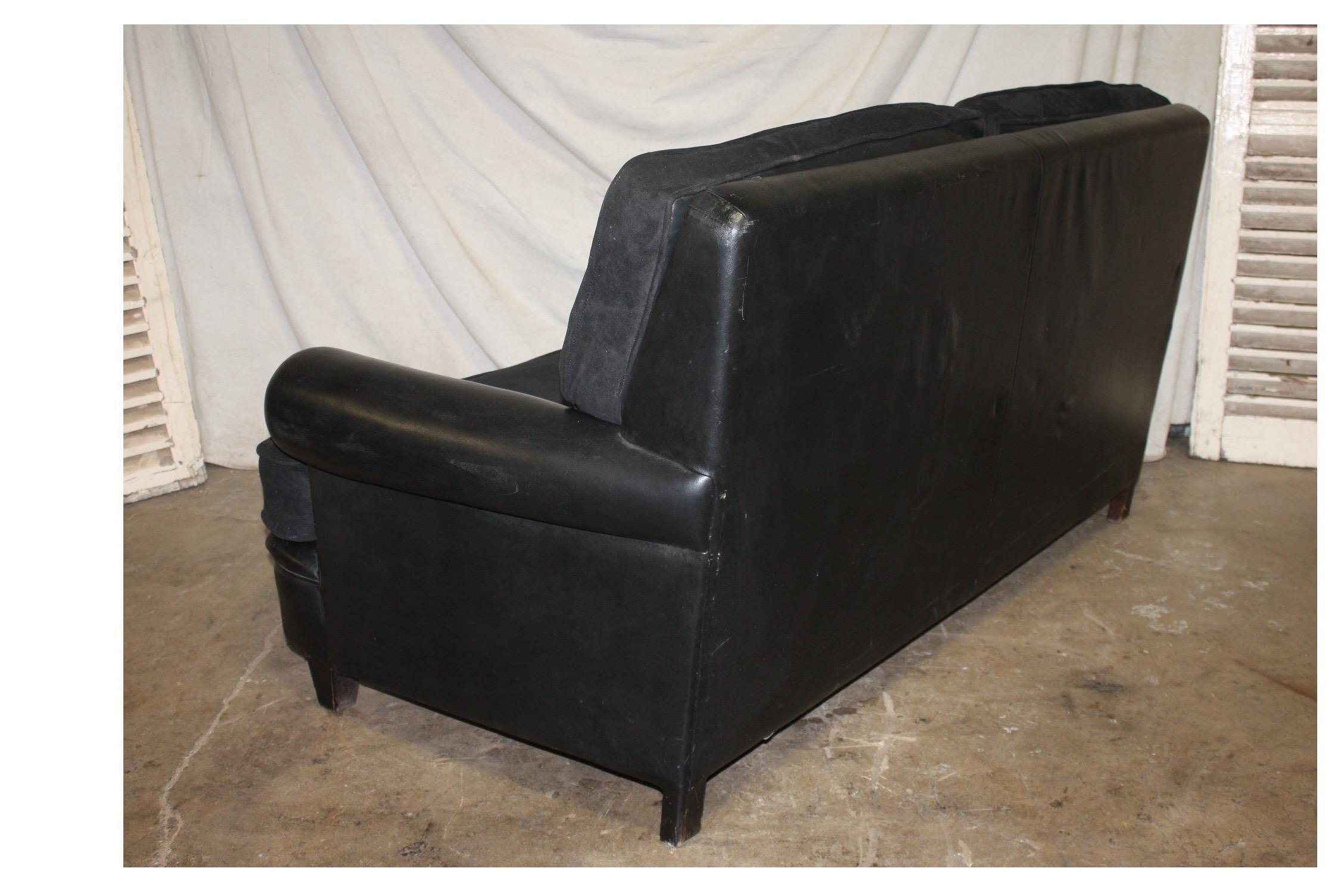20th Century Beautiful French Leather Sofa For Sale