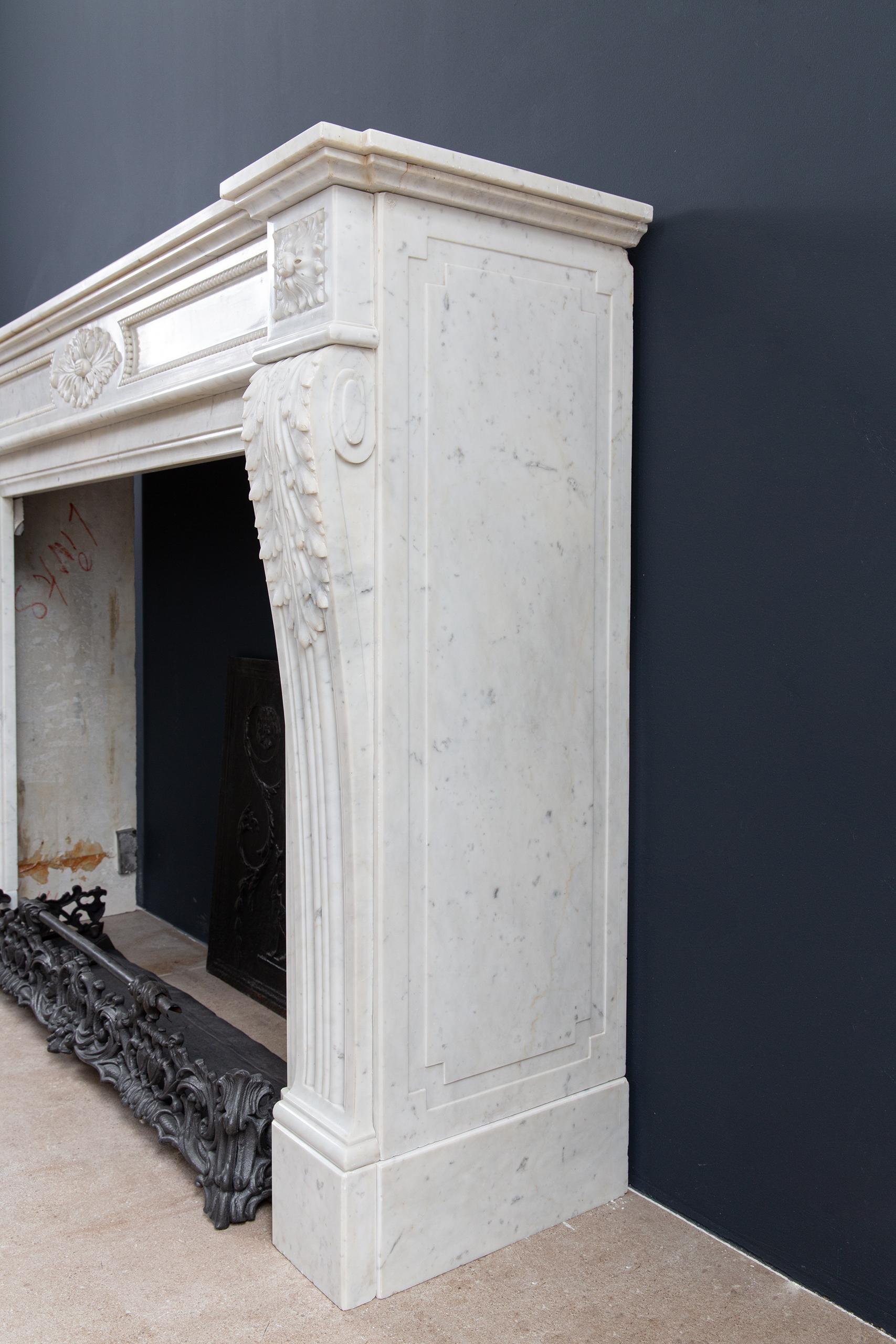 Beautiful French Louis XV Style Carrara Marble Fireplace Surround For Sale 10