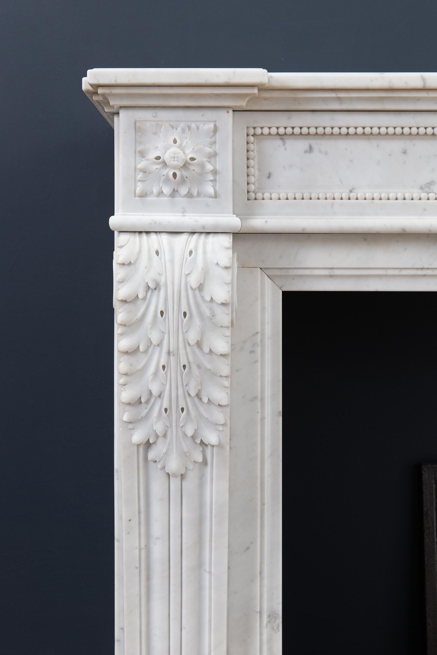 Beautiful French Louis XV Style Carrara Marble Fireplace Surround For Sale 3