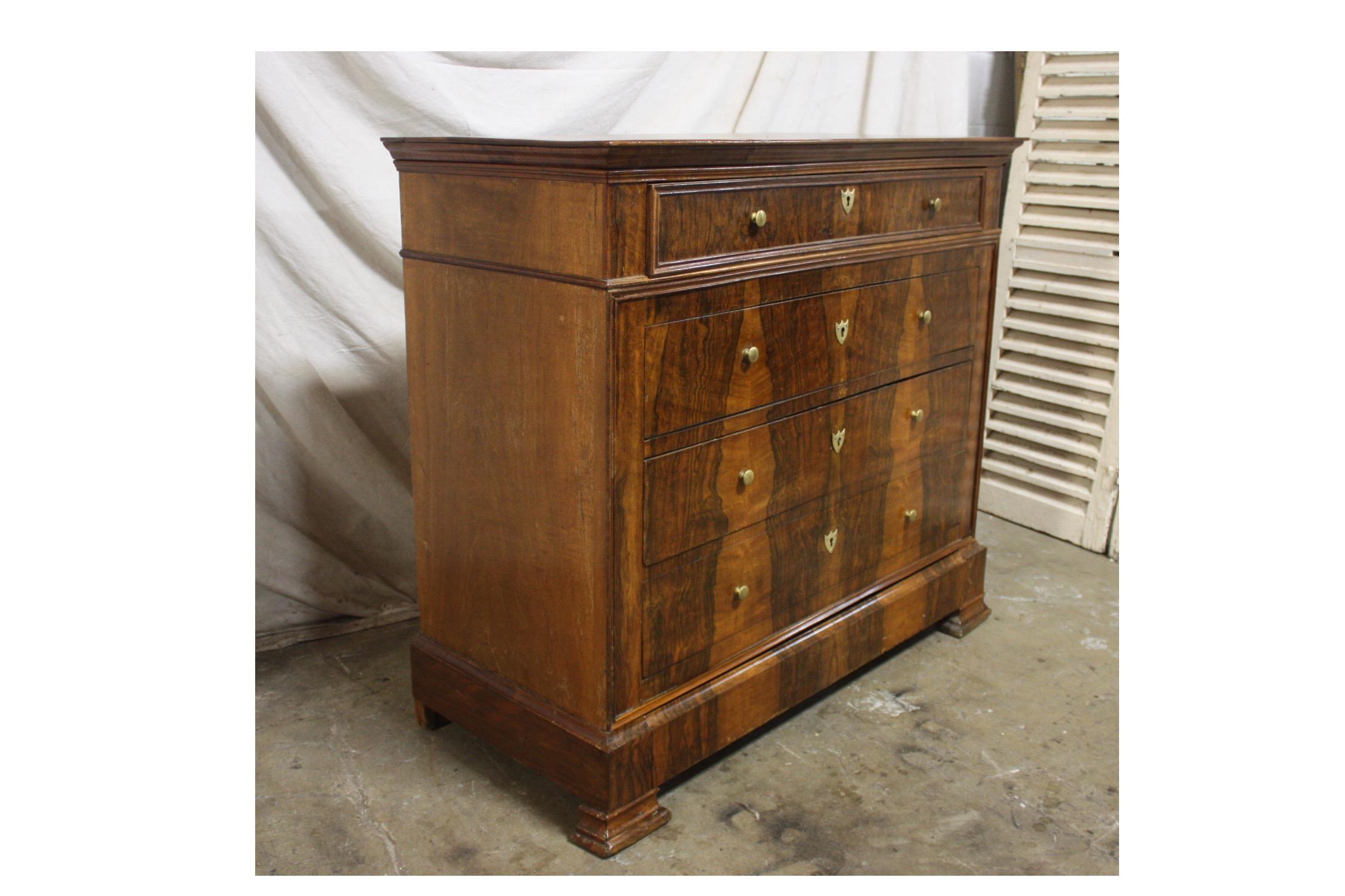 19th Century Beautiful French Louis-Philippe Flamed Walnut Chest