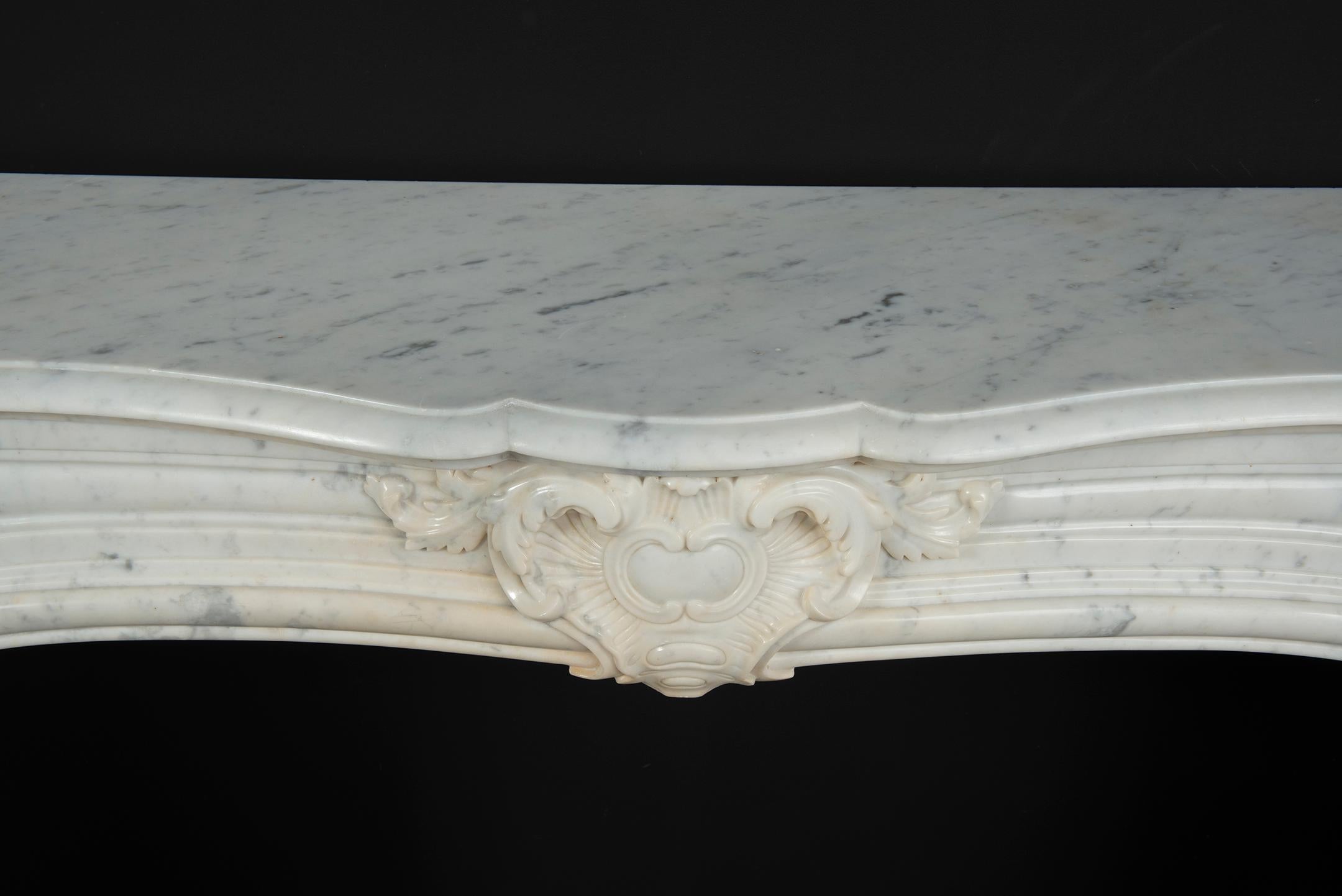 Beautiful French Louis XV Fireplace in White Marble, Paris- France 3