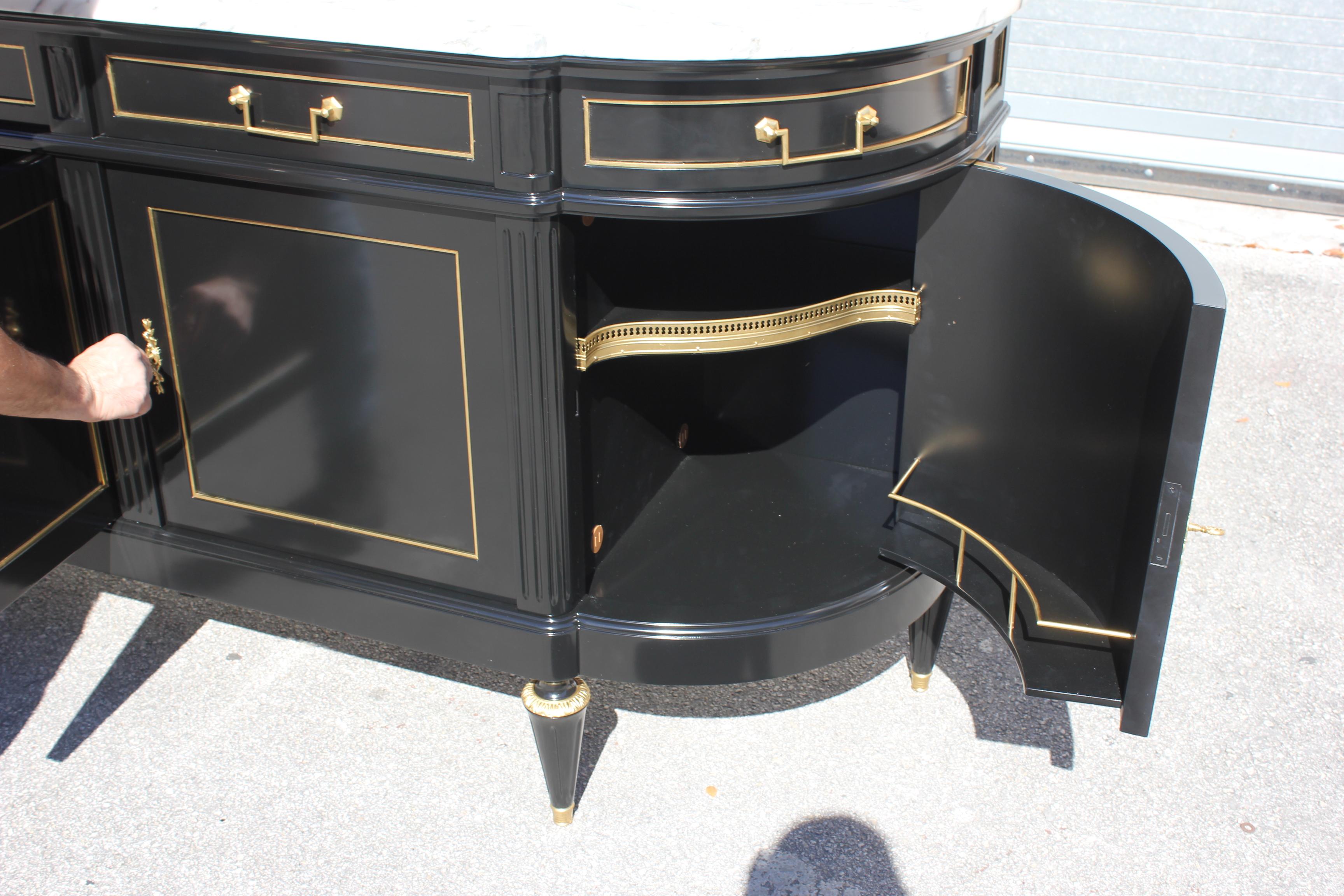 20th Century Beautiful Antique Sideboard or Buffet, circa 1910s