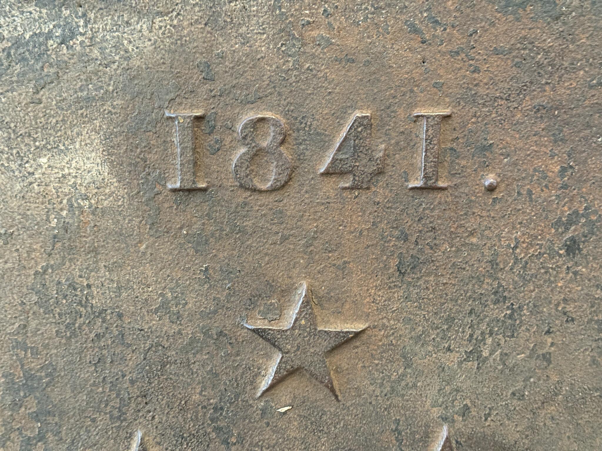 Calco Bellissimo parafuoco neoclassico francese, datato 1841 in vendita