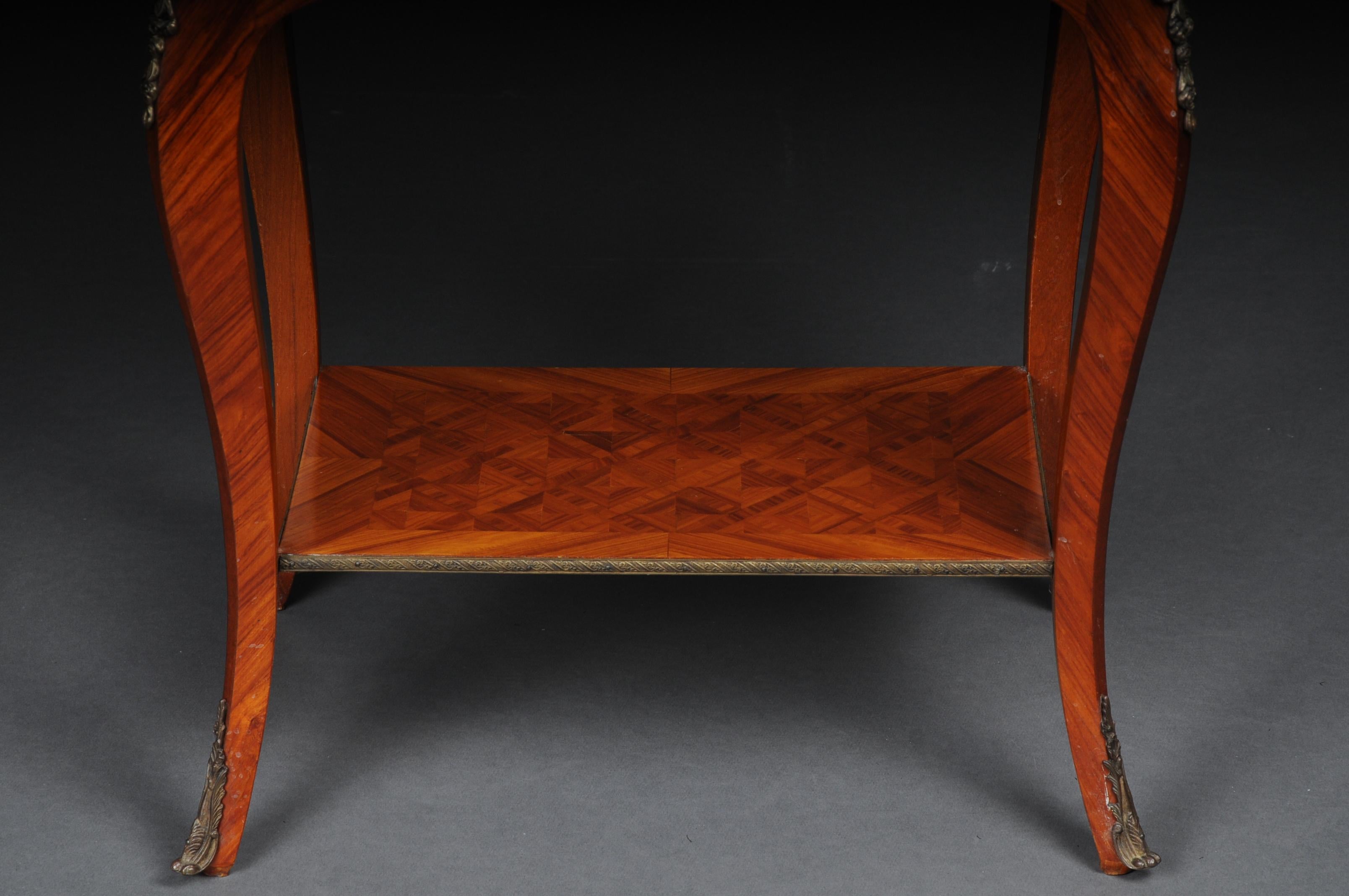 Placage Magnifique table d'appoint française Louis XV, 20ème siècle en vente