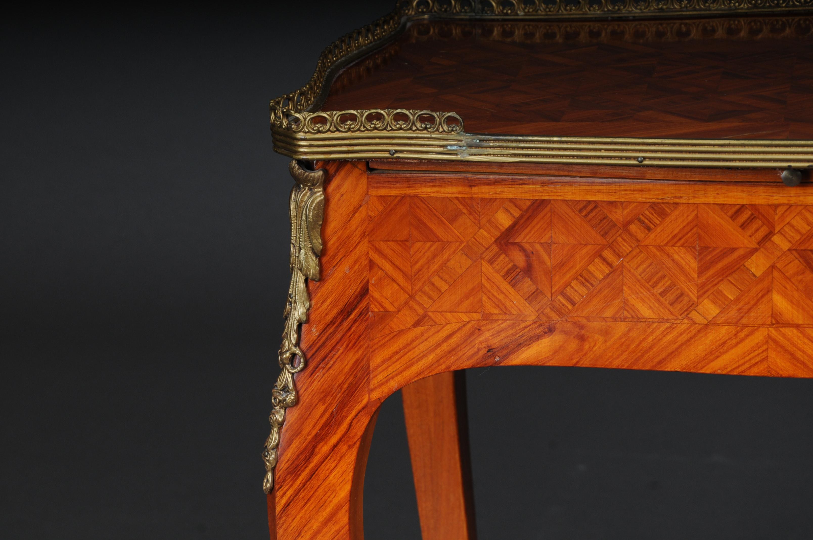 Beautiful French Side Table Louis XV, 20th Century For Sale 1