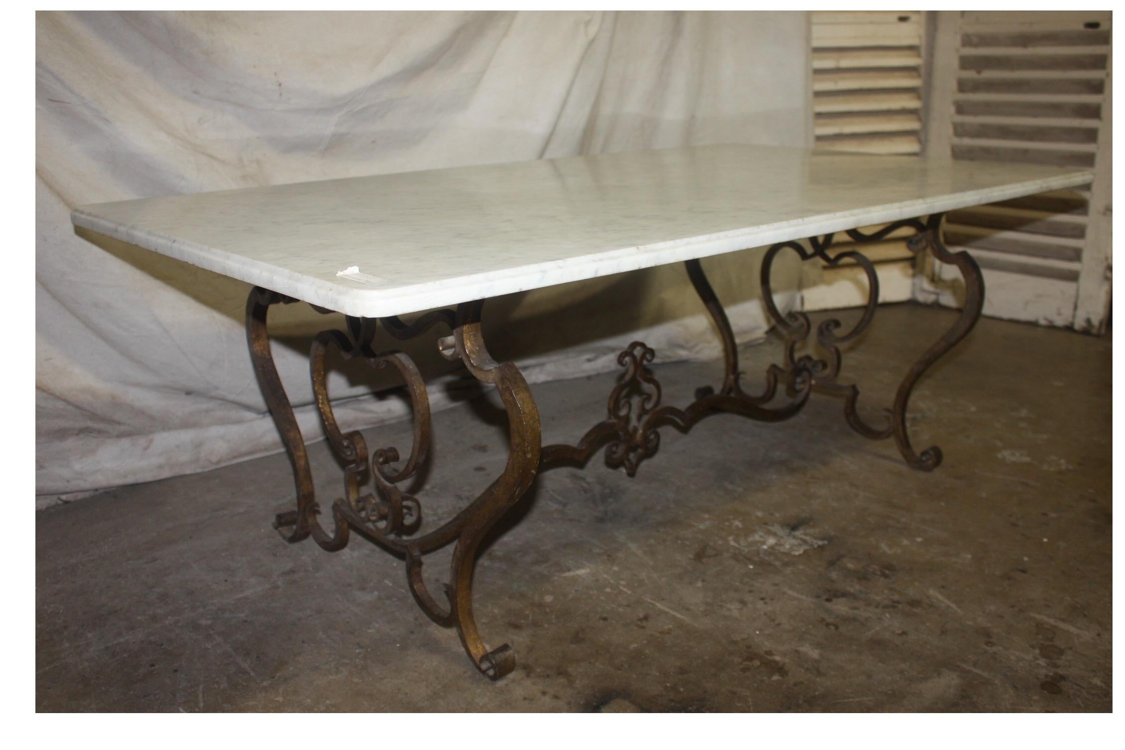 Beautiful French Sofa Table In Good Condition For Sale In Stockbridge, GA