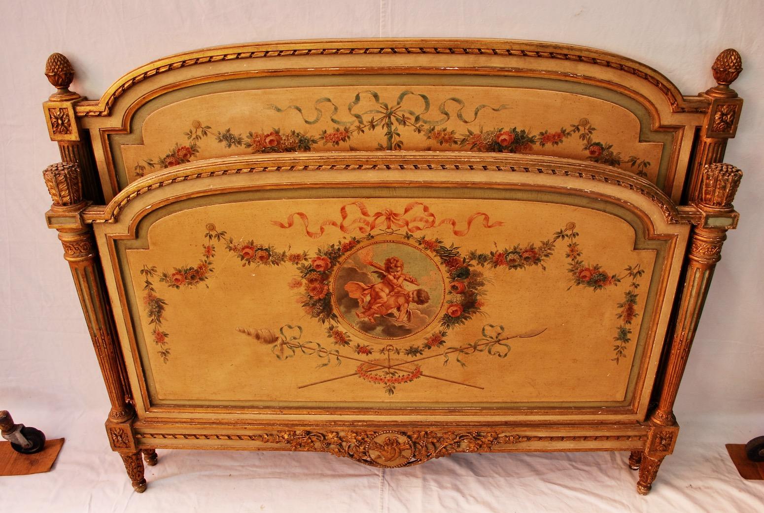 Schönes französisches Bett im Louis-XV-Stil der Jahrhundertwende (Louis XV.) im Angebot