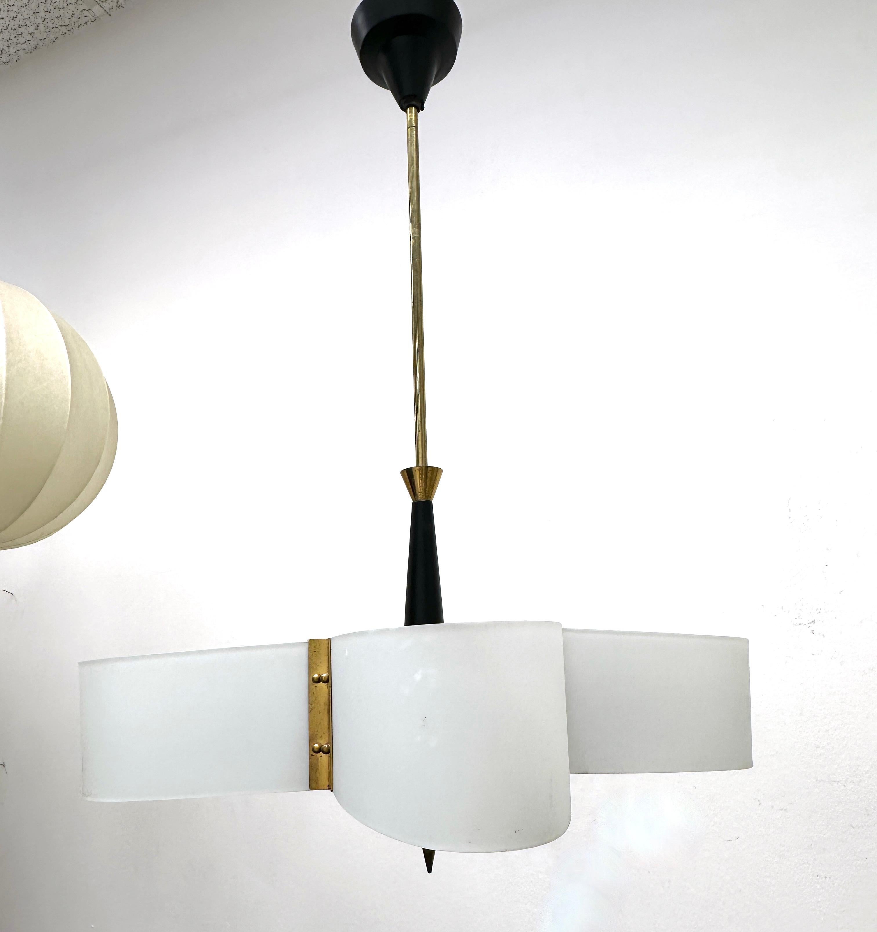 Lacquered Beautiful Futuristic Brass & Glass Stilnovo Chandelier Vintage Italy, 1950s For Sale