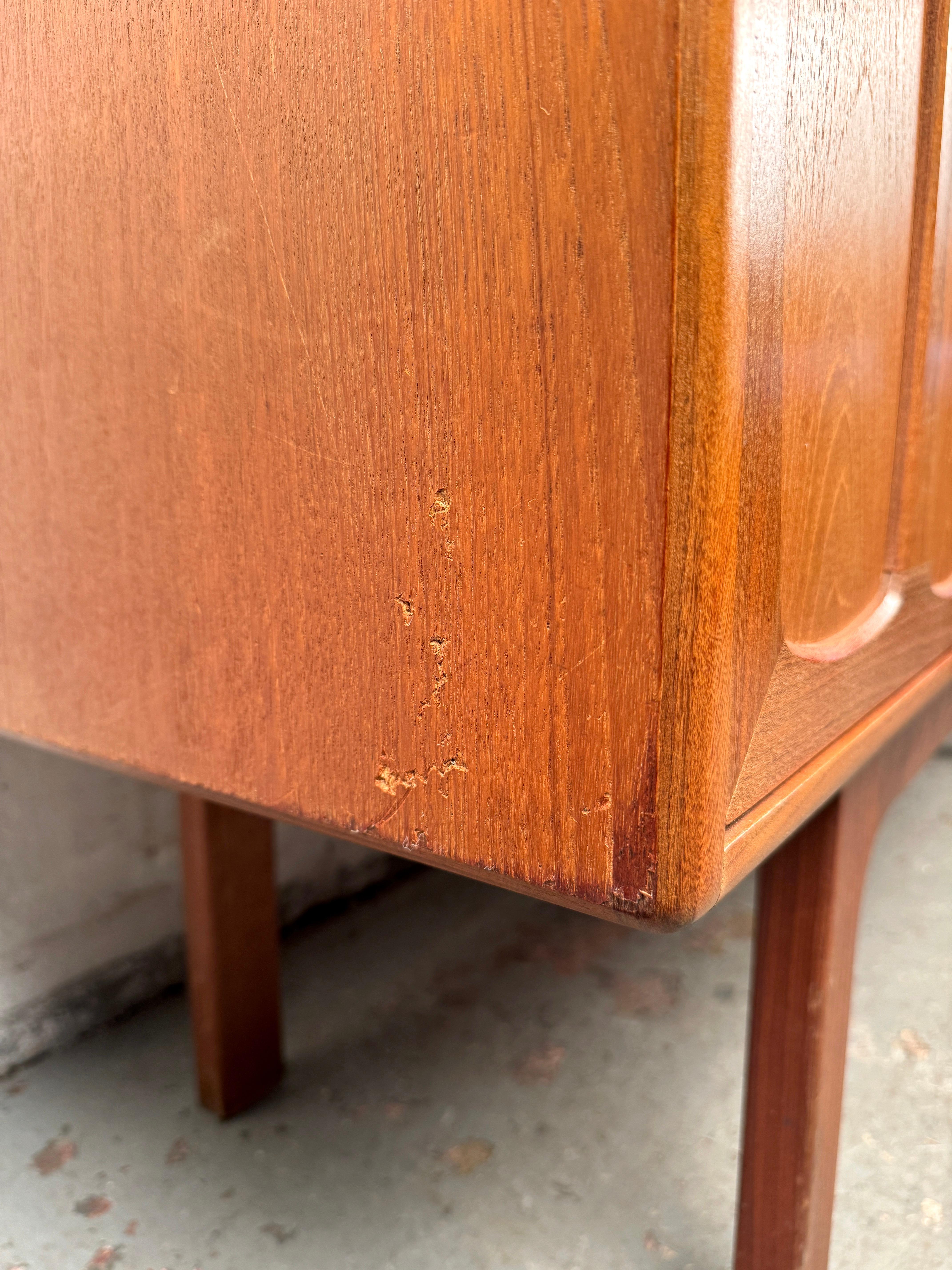 Splendida credenza G-Plan Brasilia in teak del Medioevo in vendita 1
