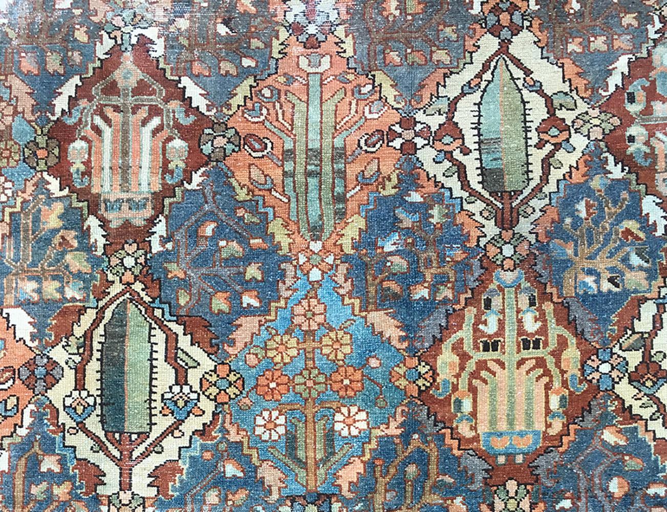 Schöner antiker persischer Bakhtiari-Teppich im Gartendesign im Angebot 4