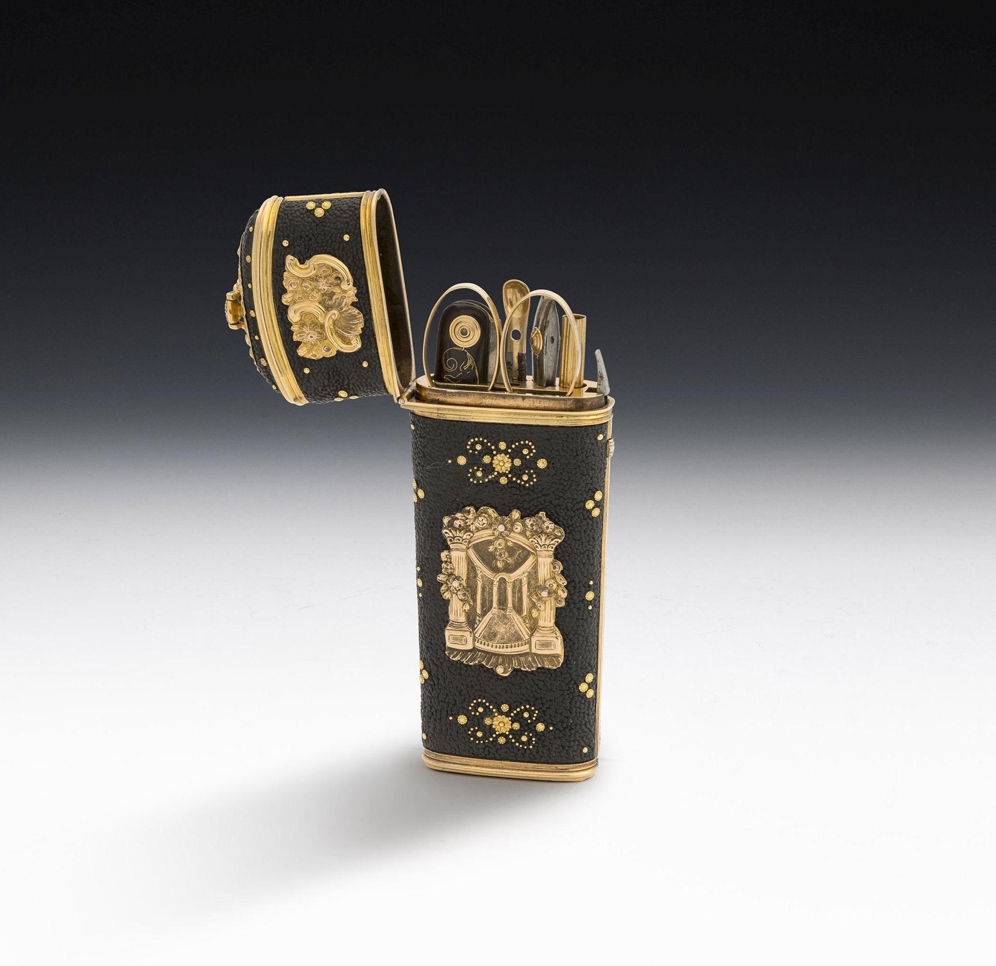 Hermoso etui de Jorge II montado en oro y fabricado en Londres, hacia 1745 Inglés en venta