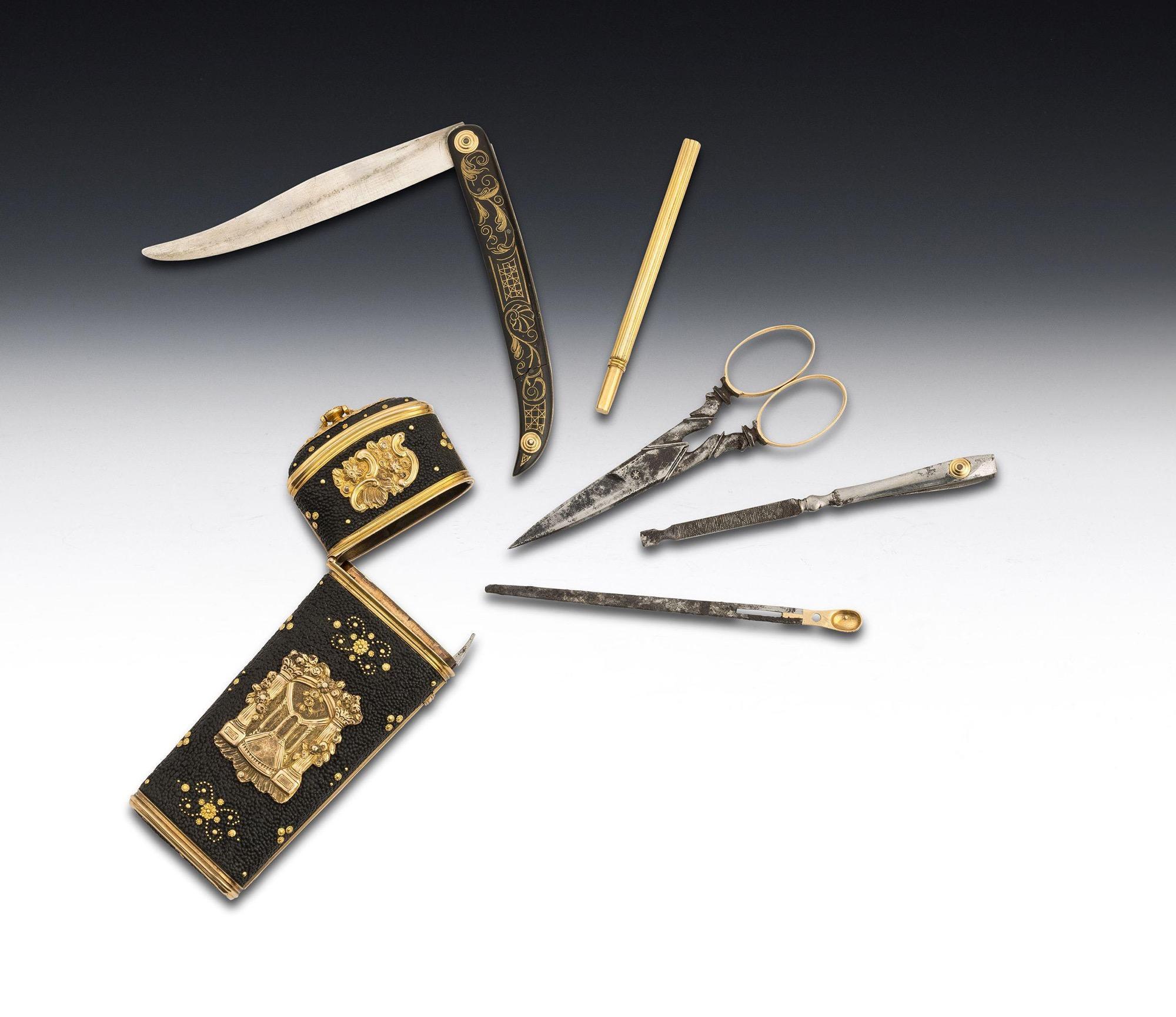 Hermoso etui de Jorge II montado en oro y fabricado en Londres, hacia 1745 siglo XVIII y antes en venta
