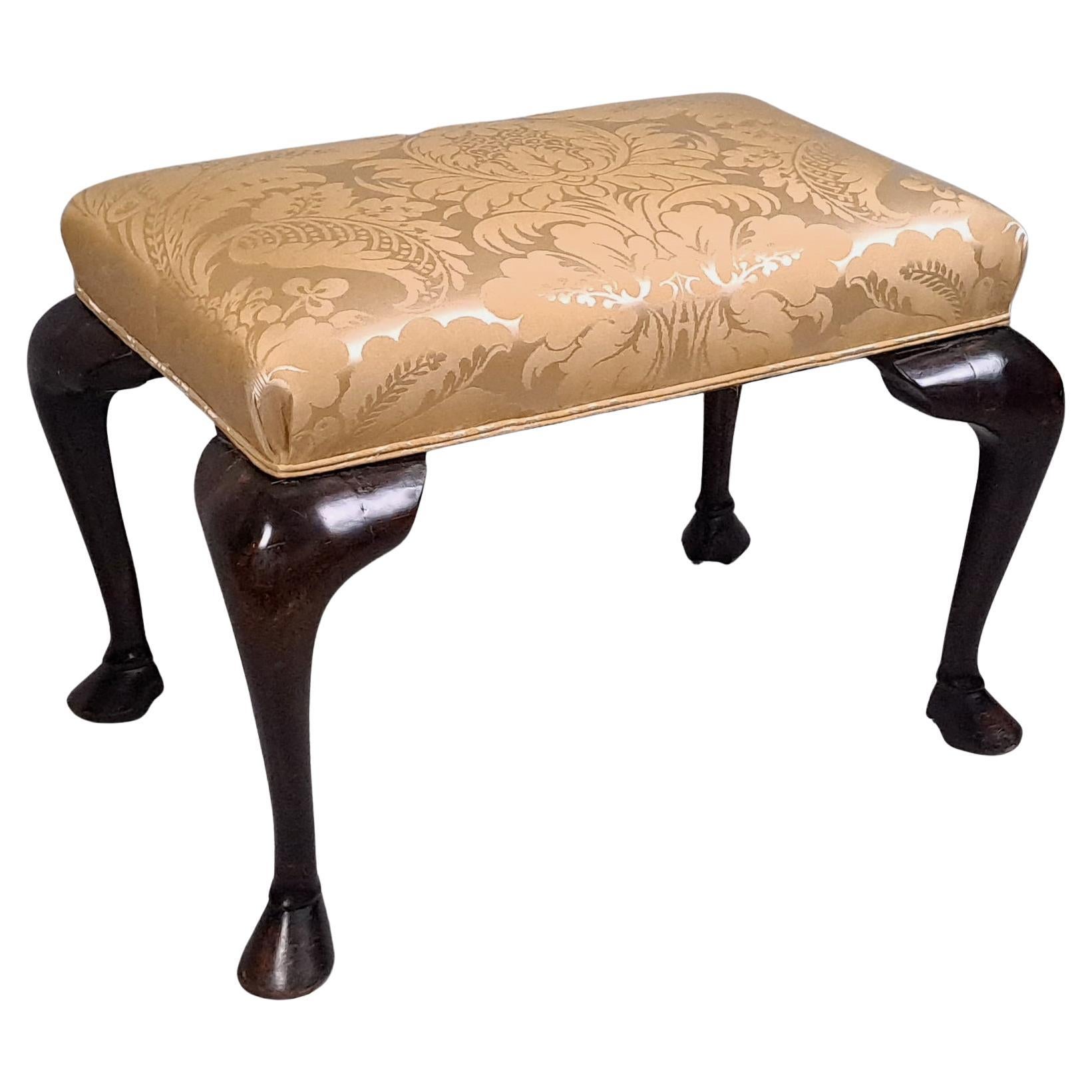 Beautiful Georgian Pony Hoof Mahogany Stool c. 1830 For Sale