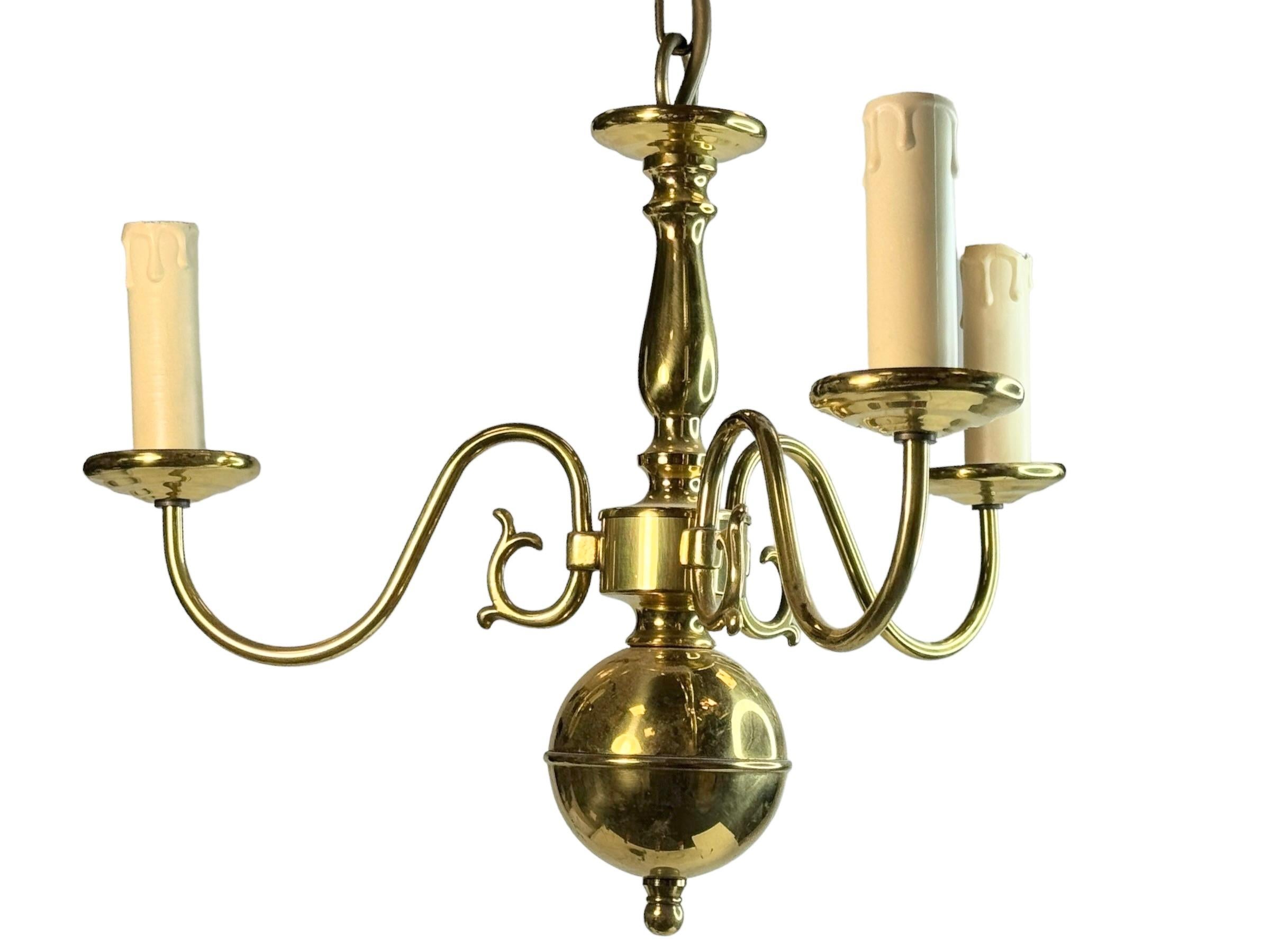 Mid-20th Century Beautiful Georgian Style Flemish Brass Metal Chandelier, Belgium, 1960s For Sale