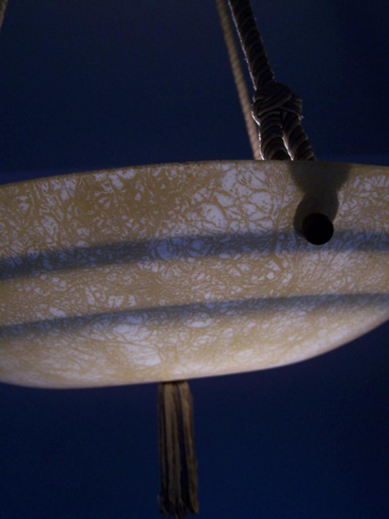 Tedesco Bellissima lampada a sospensione da soffitto in vetro Art Deco tedesco in vendita