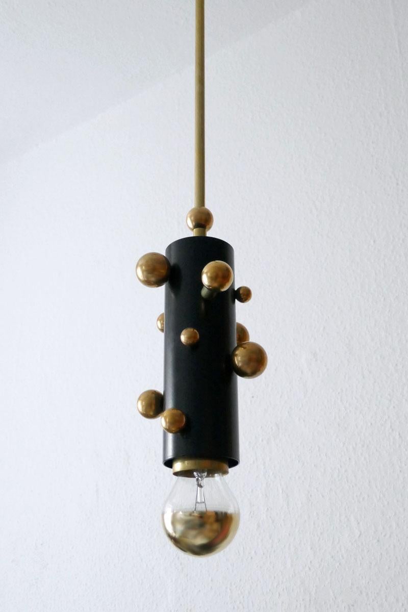 Minimaliste Magnifique plafonnier à tubes sculptural allemand en laiton bullé en vente