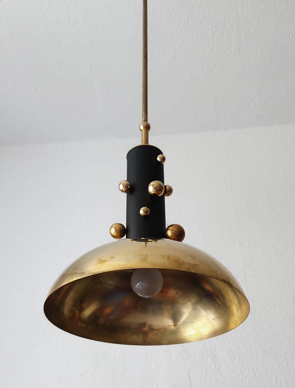One of ... Beautiful German Sculptural Bubble Brass Tube Ceiling Pendant Light In Good Condition For Sale In Berlin, DE