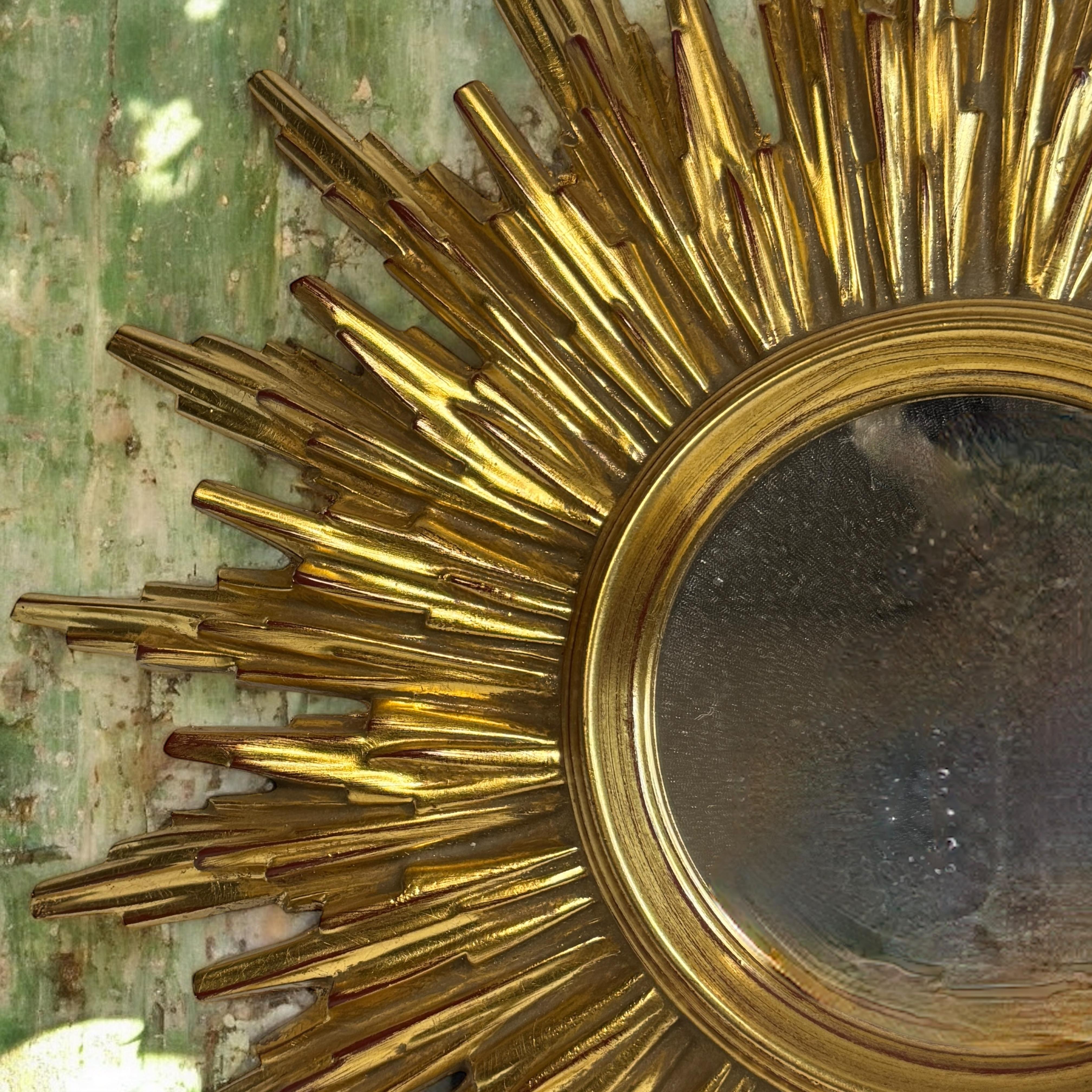 Beautiful Gilded Starburst Sunburst Mirror circa 1980s Made in Belgium For Sale 4