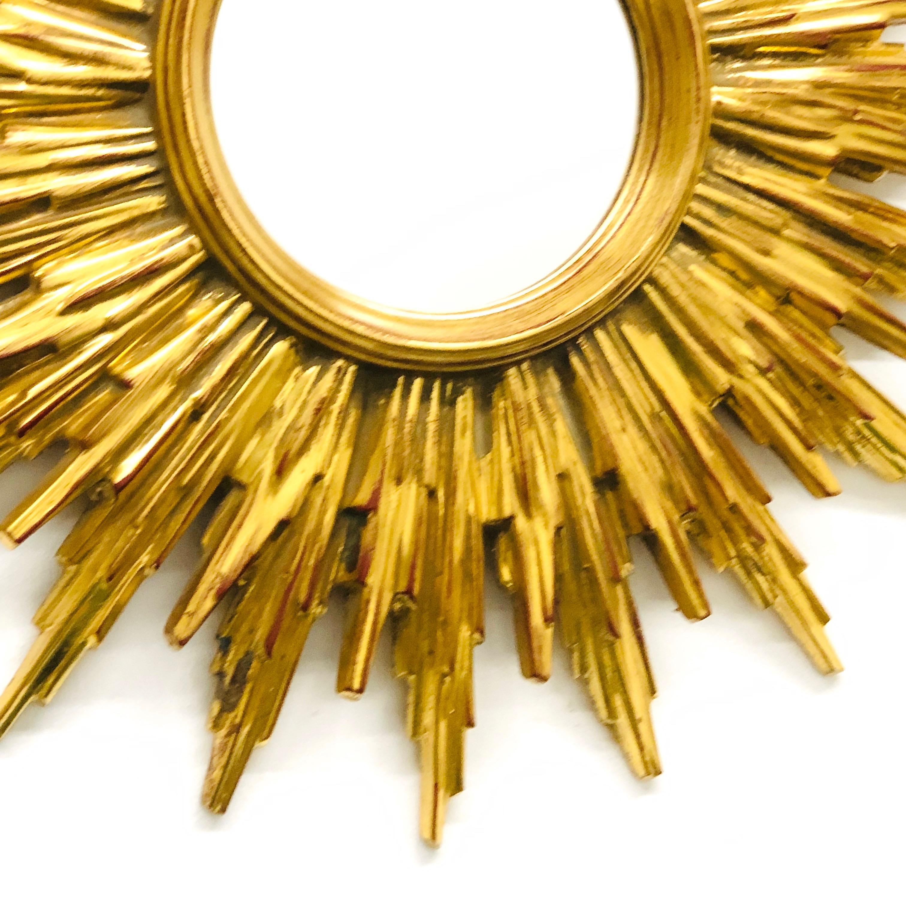 Hollywood Regency Beautiful Gilded Starburst Sunburst Mirror circa 1980s Made in Belgium