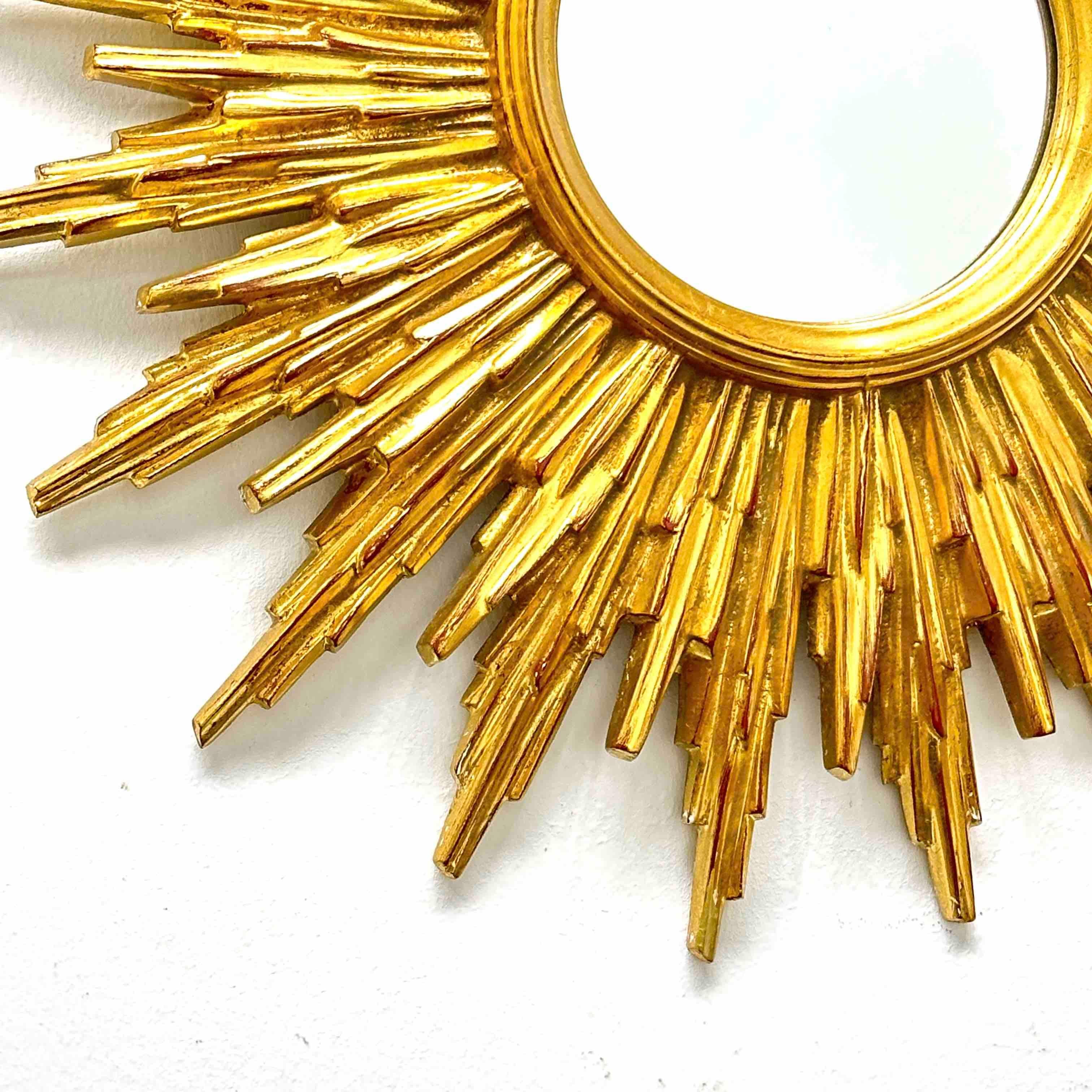 Hollywood Regency Beautiful Gilded Starburst Sunburst Mirror circa 1980s Made in Belgium