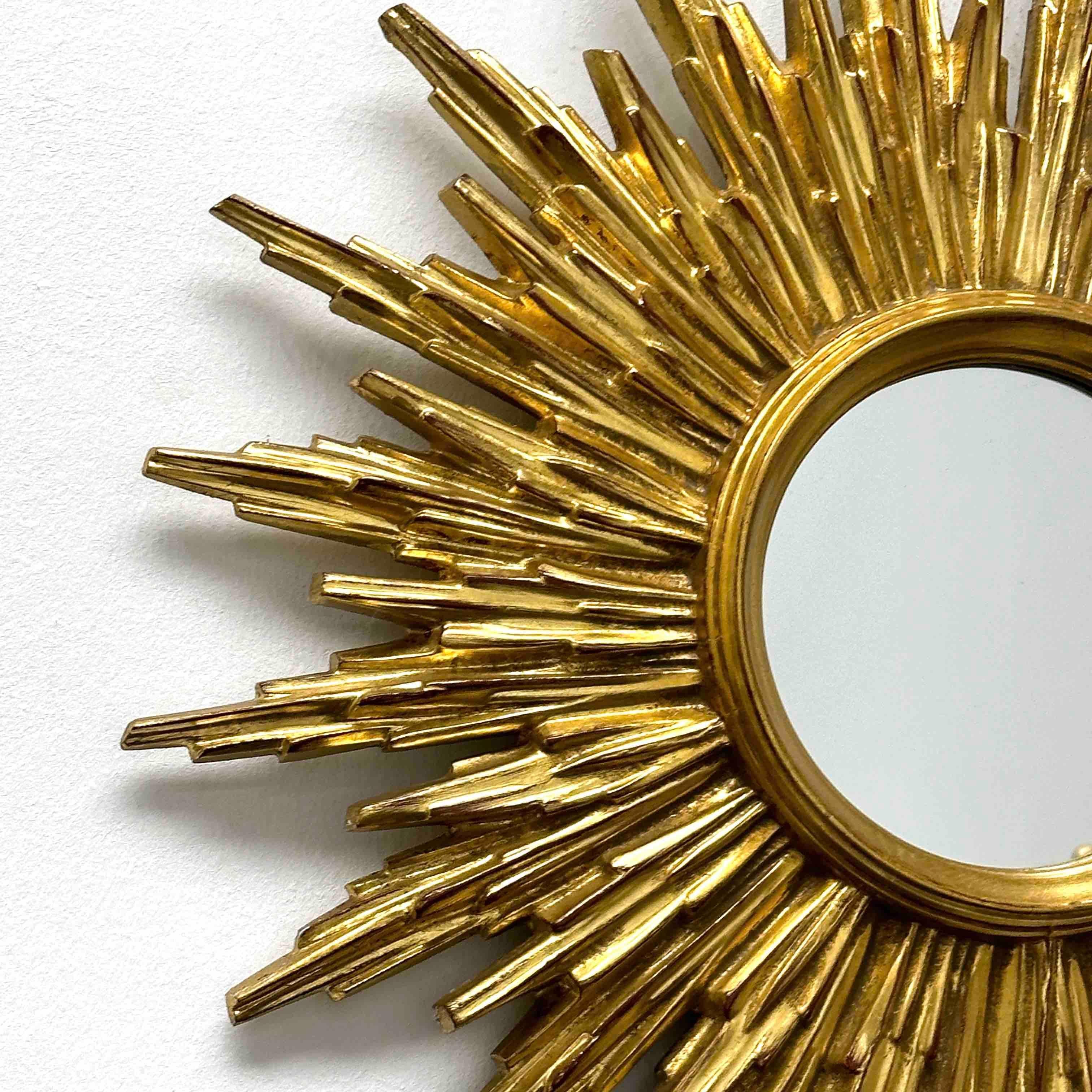 Late 20th Century Beautiful Gilded Starburst Sunburst Mirror circa 1980s Made in Belgium